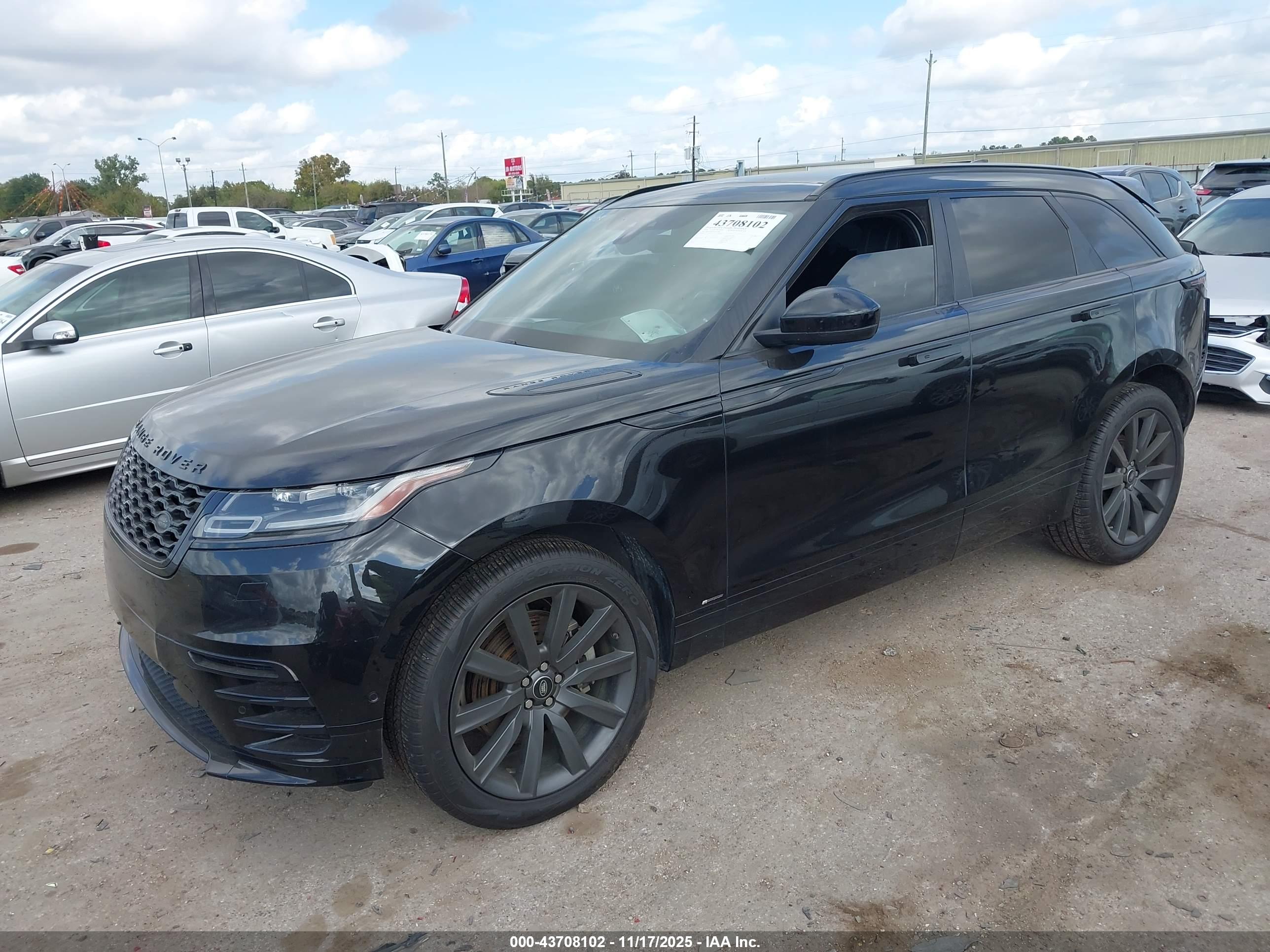 LAND ROVER image 2
