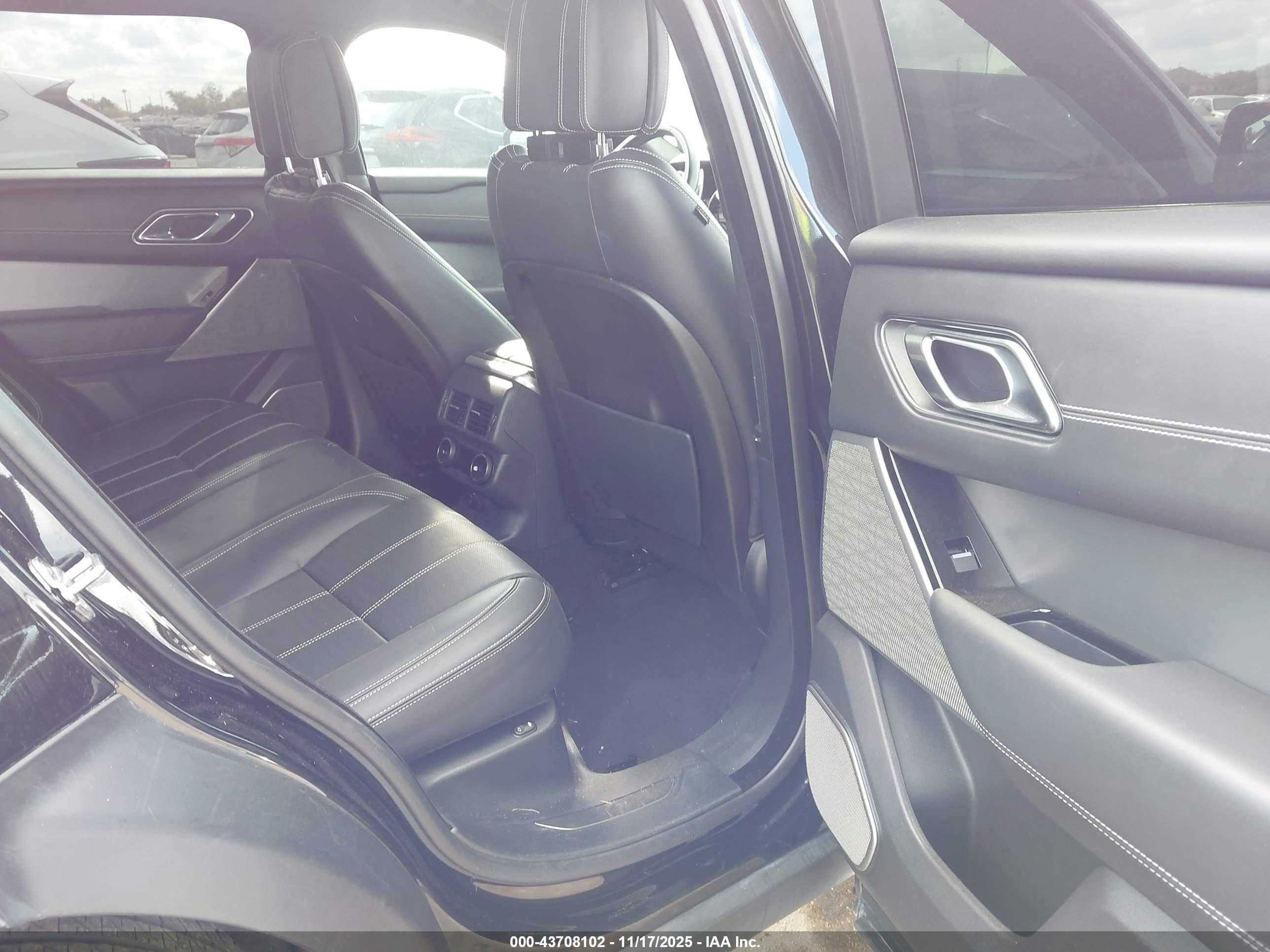 LAND ROVER image 8