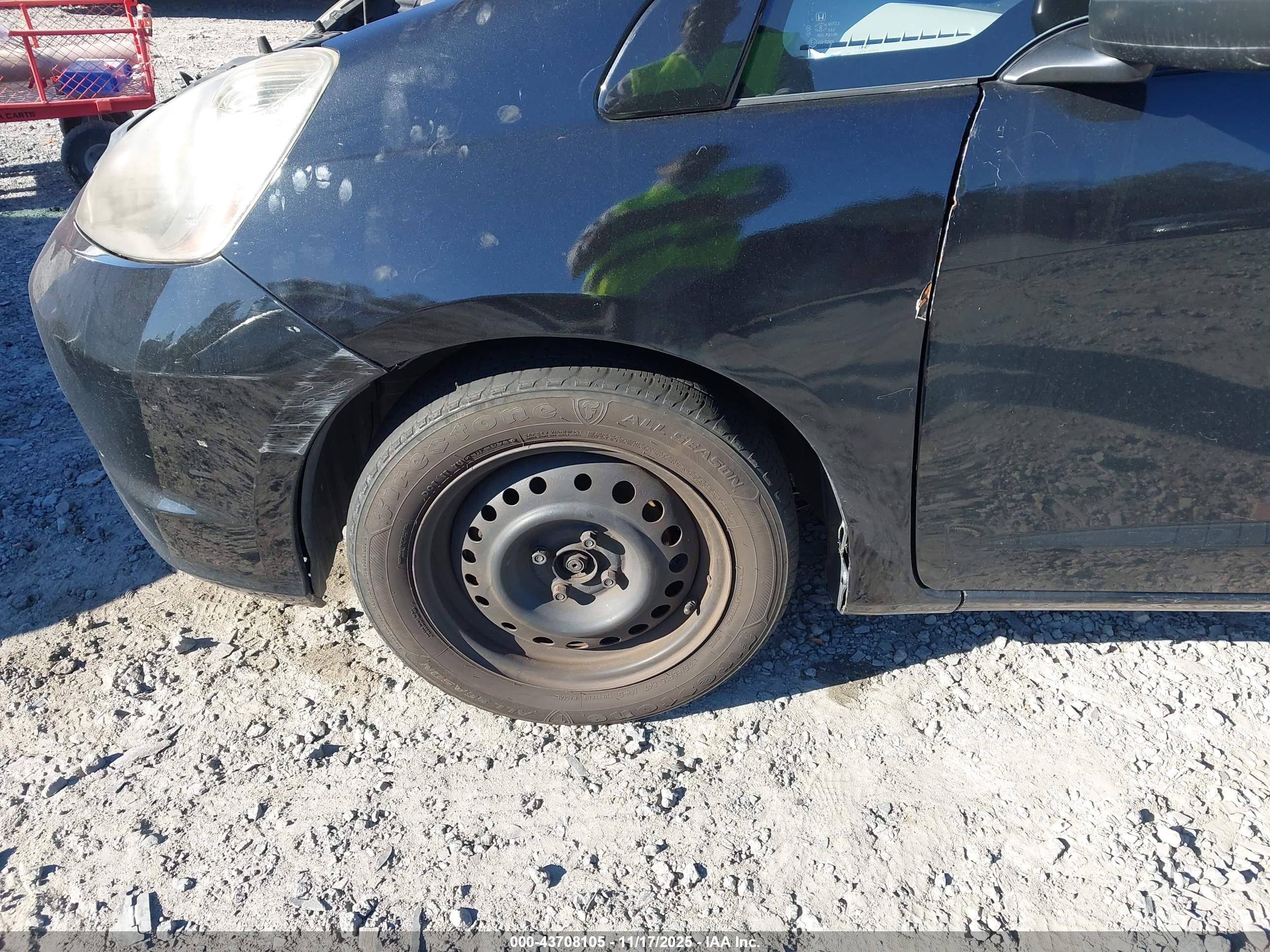 HONDA FIT image 6