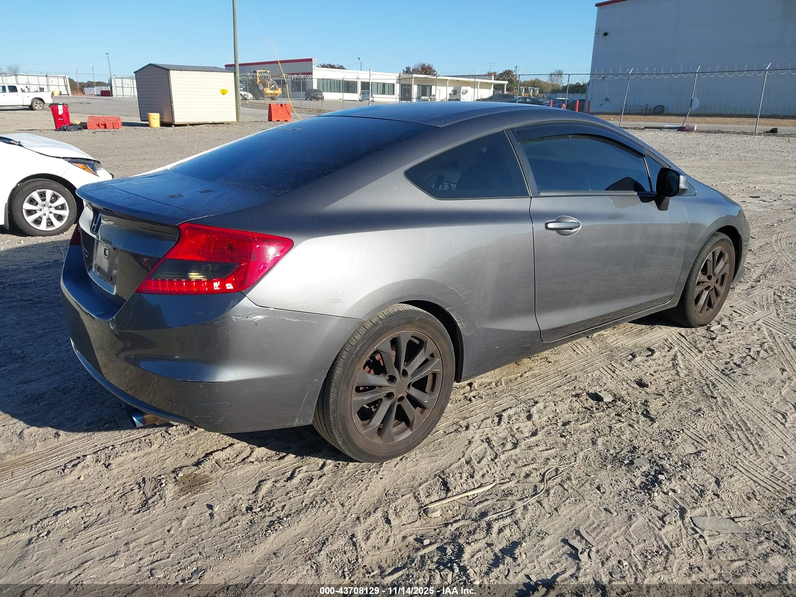 HONDA CIVIC image 4