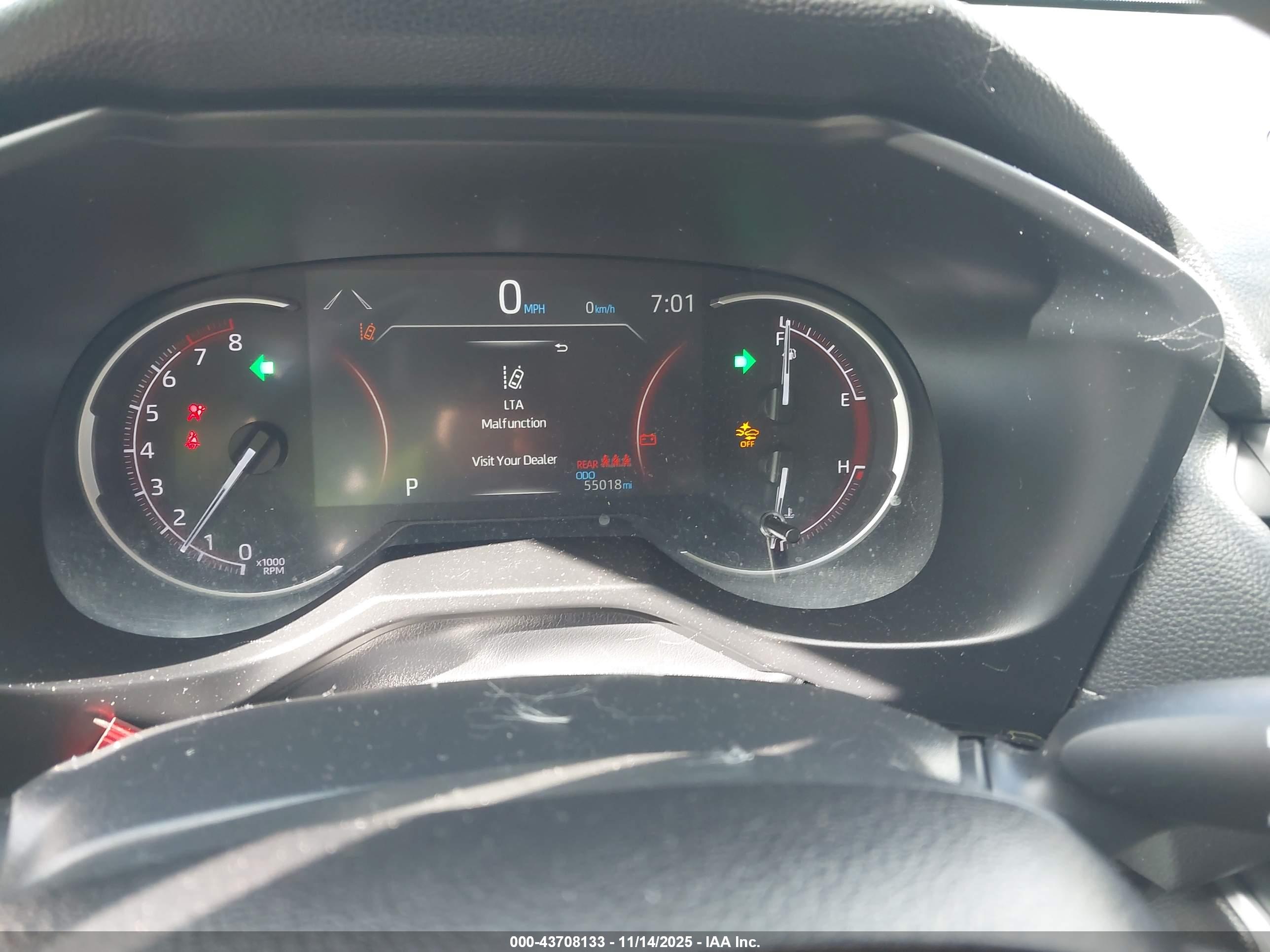 TOYOTA RAV4 image 7