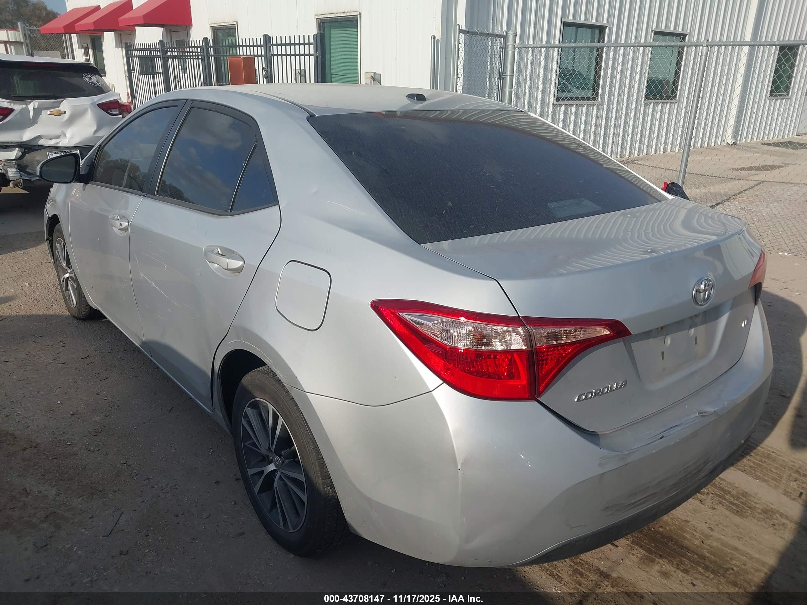 TOYOTA COROLLA image 3