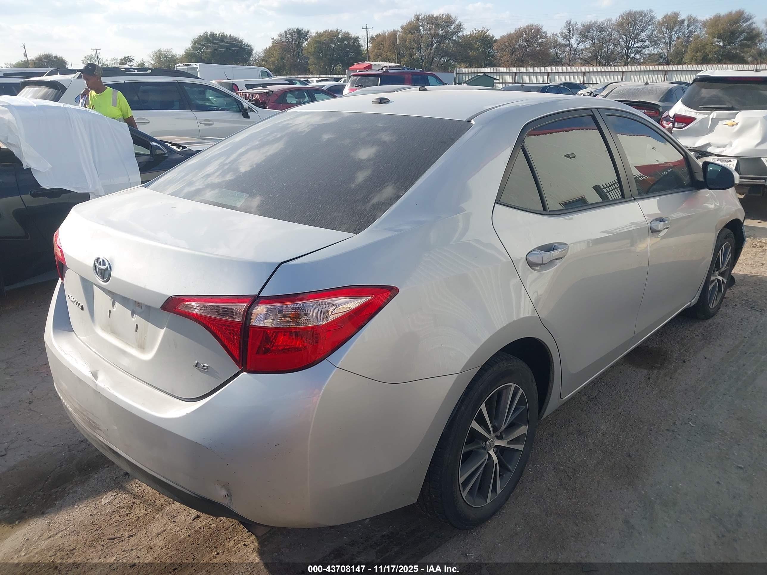 TOYOTA COROLLA image 4