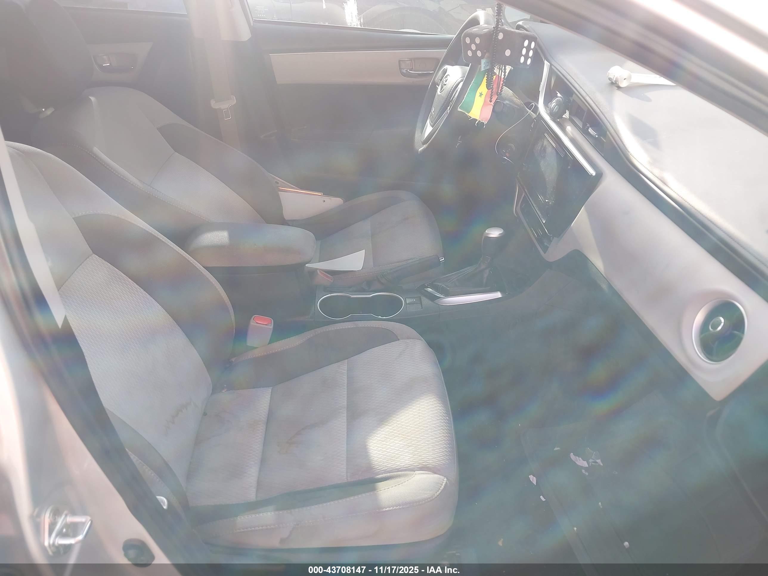 TOYOTA COROLLA image 5