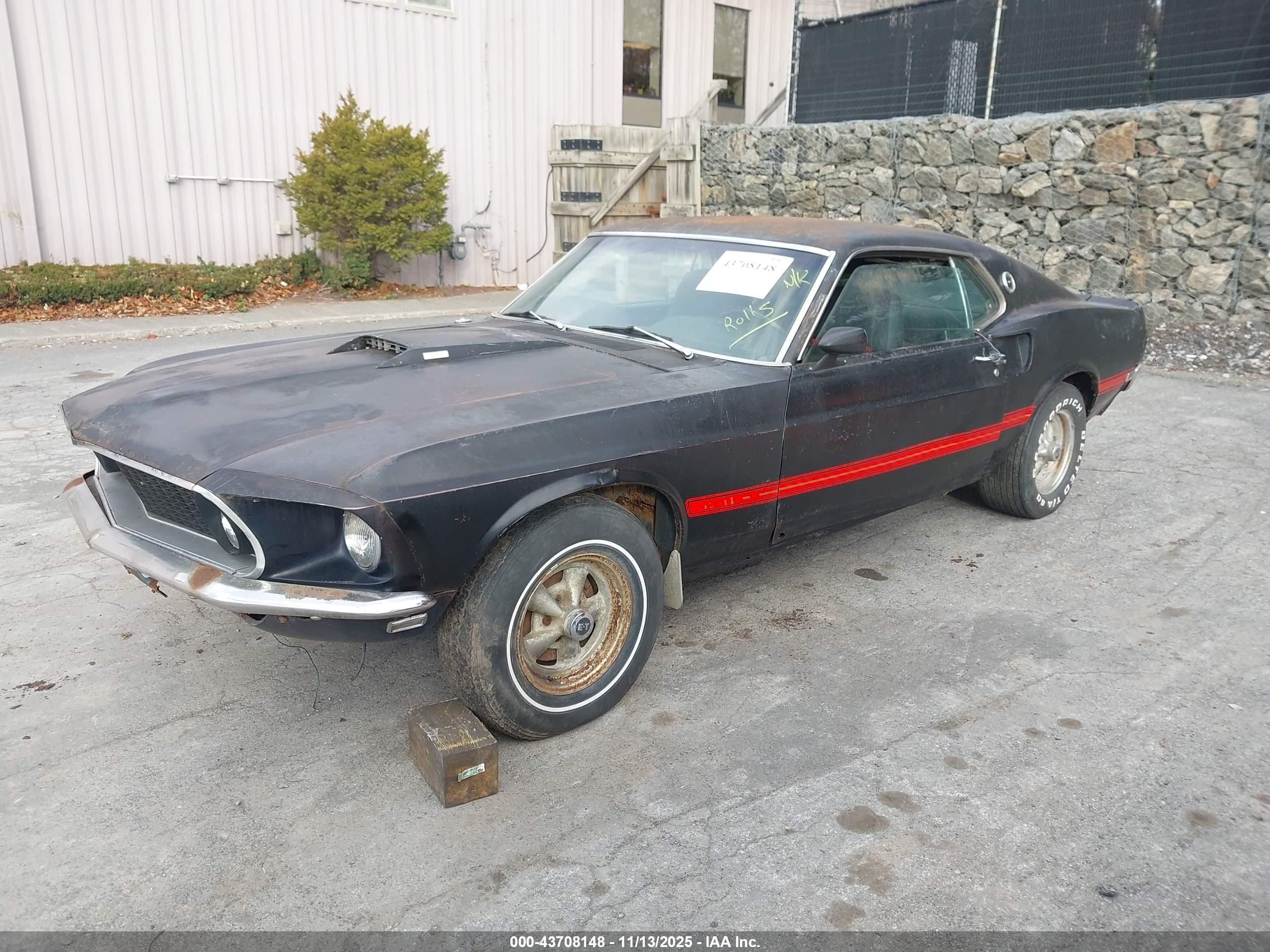 FORD MUSTANG image 2