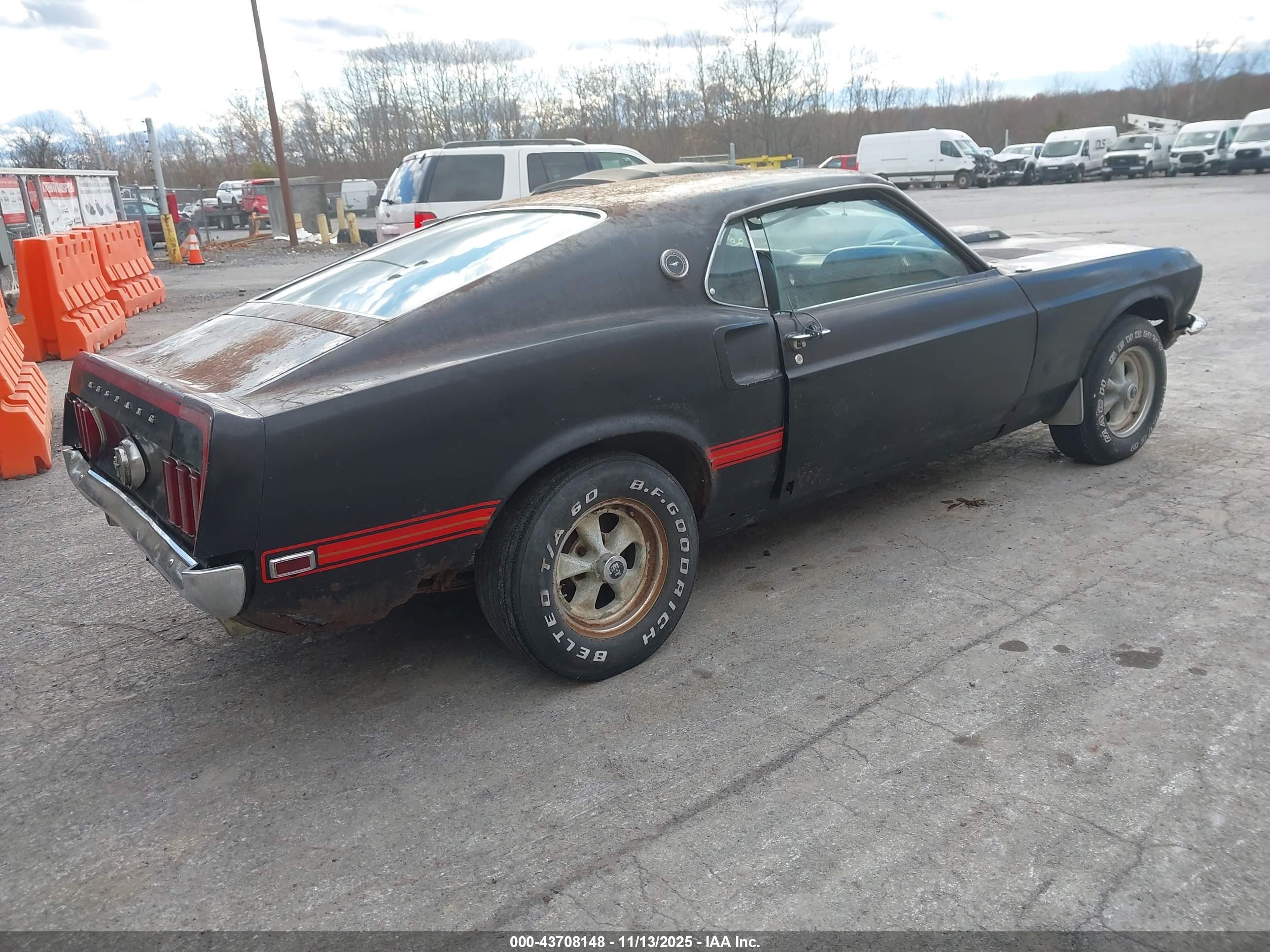 FORD MUSTANG image 4
