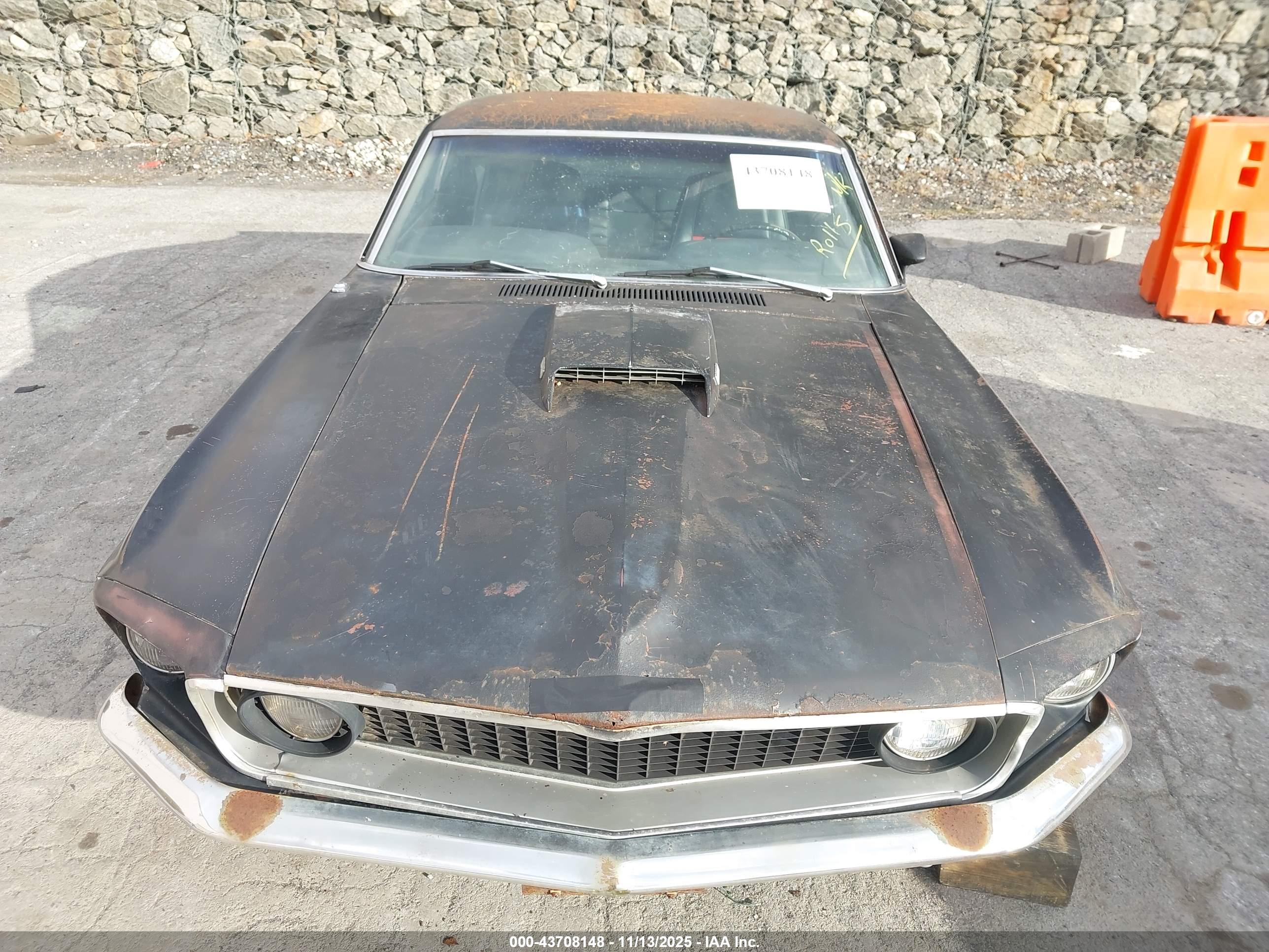 FORD MUSTANG image 6