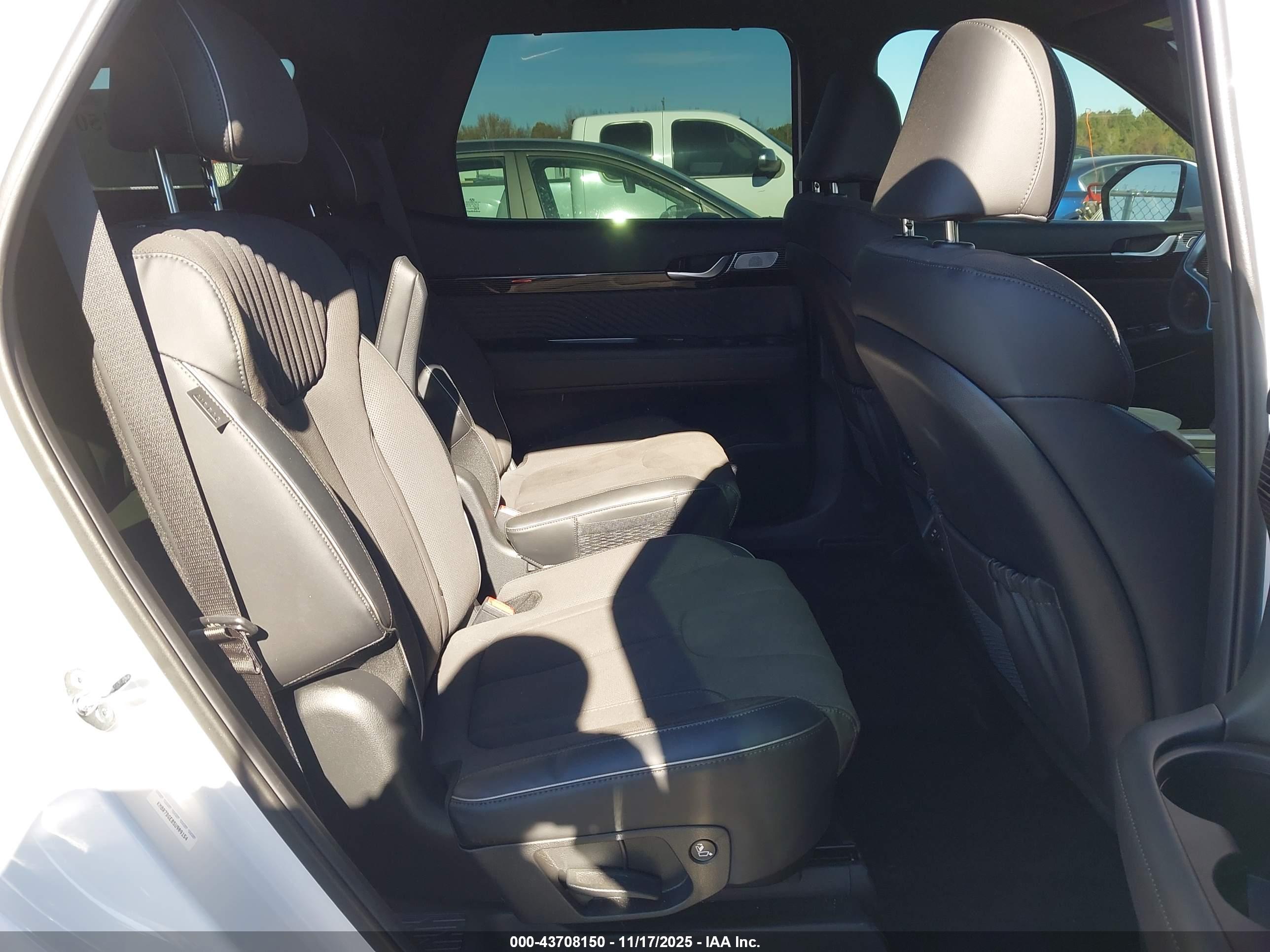 HYUNDAI PALISADE image 8