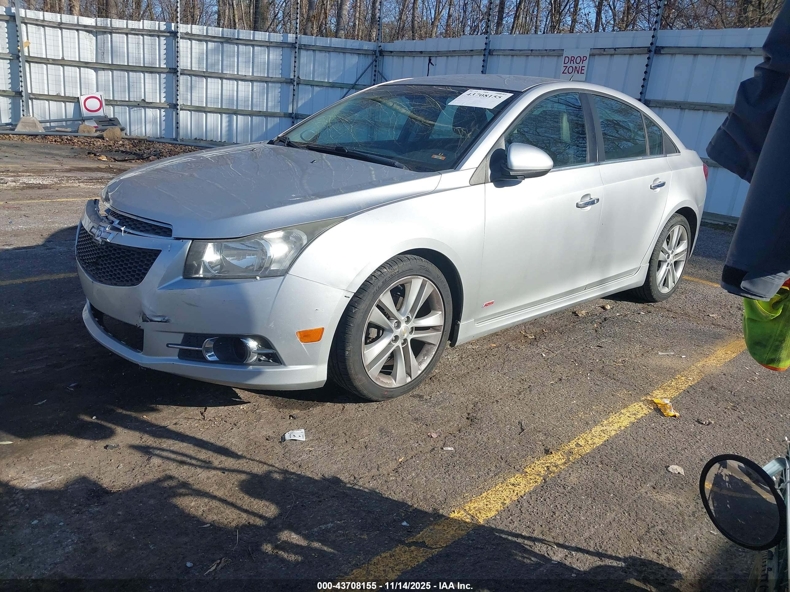 CHEVROLET CRUZE image 2