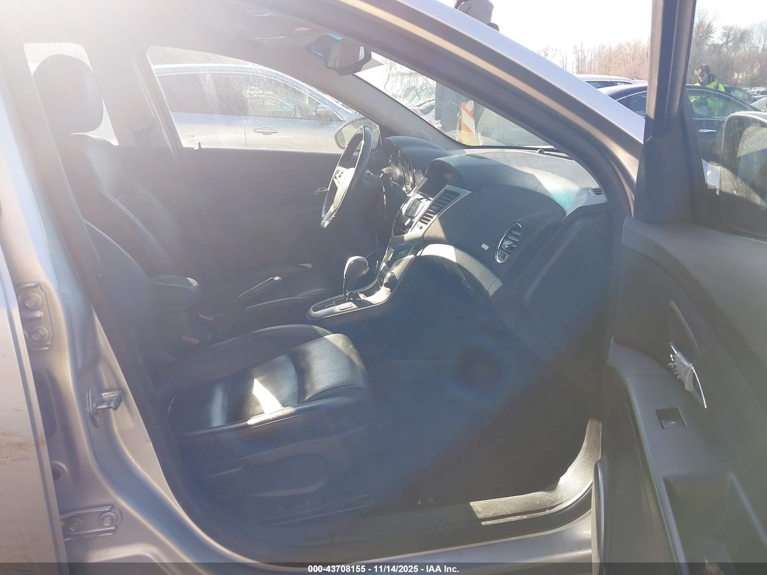 CHEVROLET CRUZE image 5