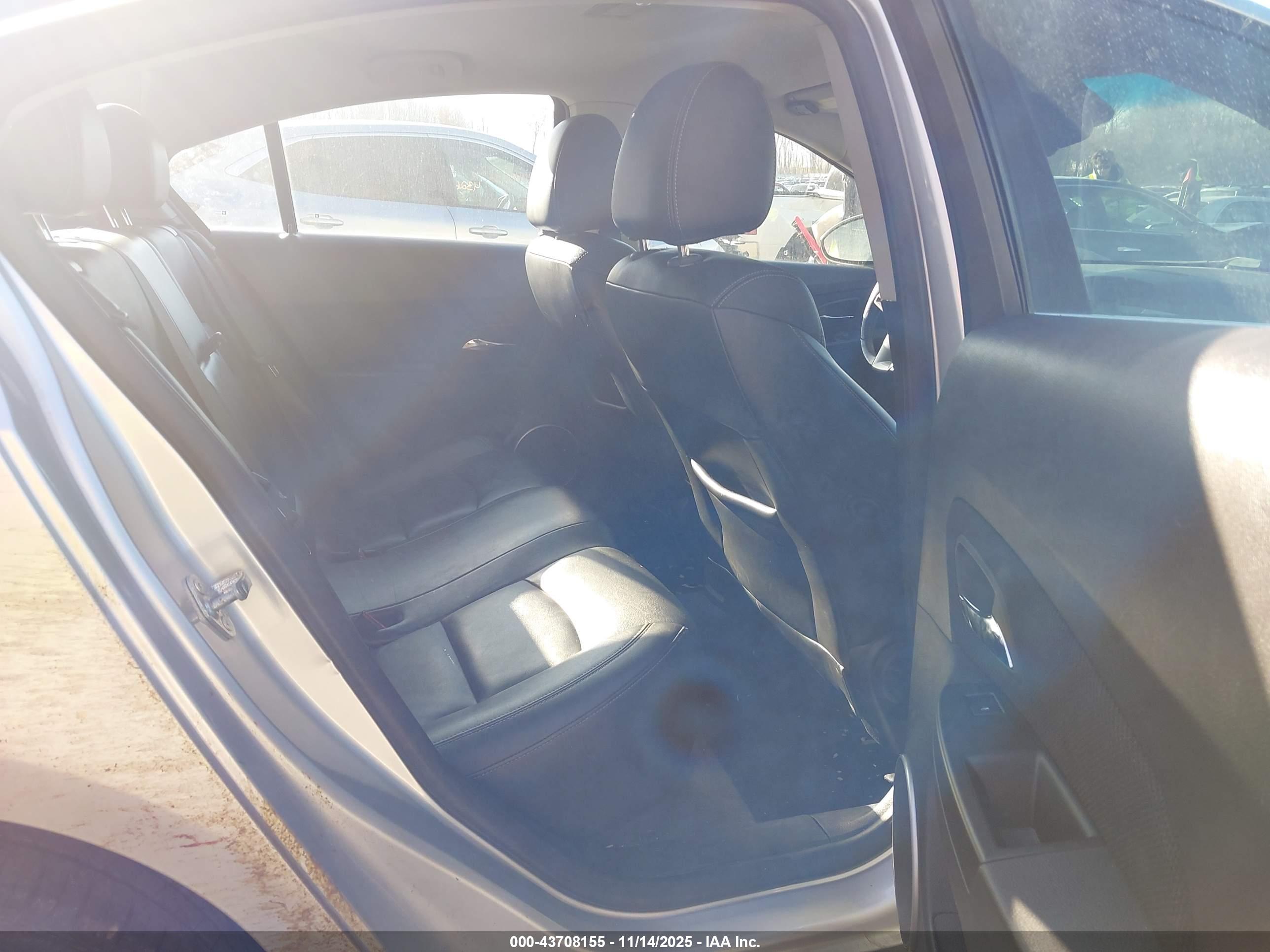CHEVROLET CRUZE image 8