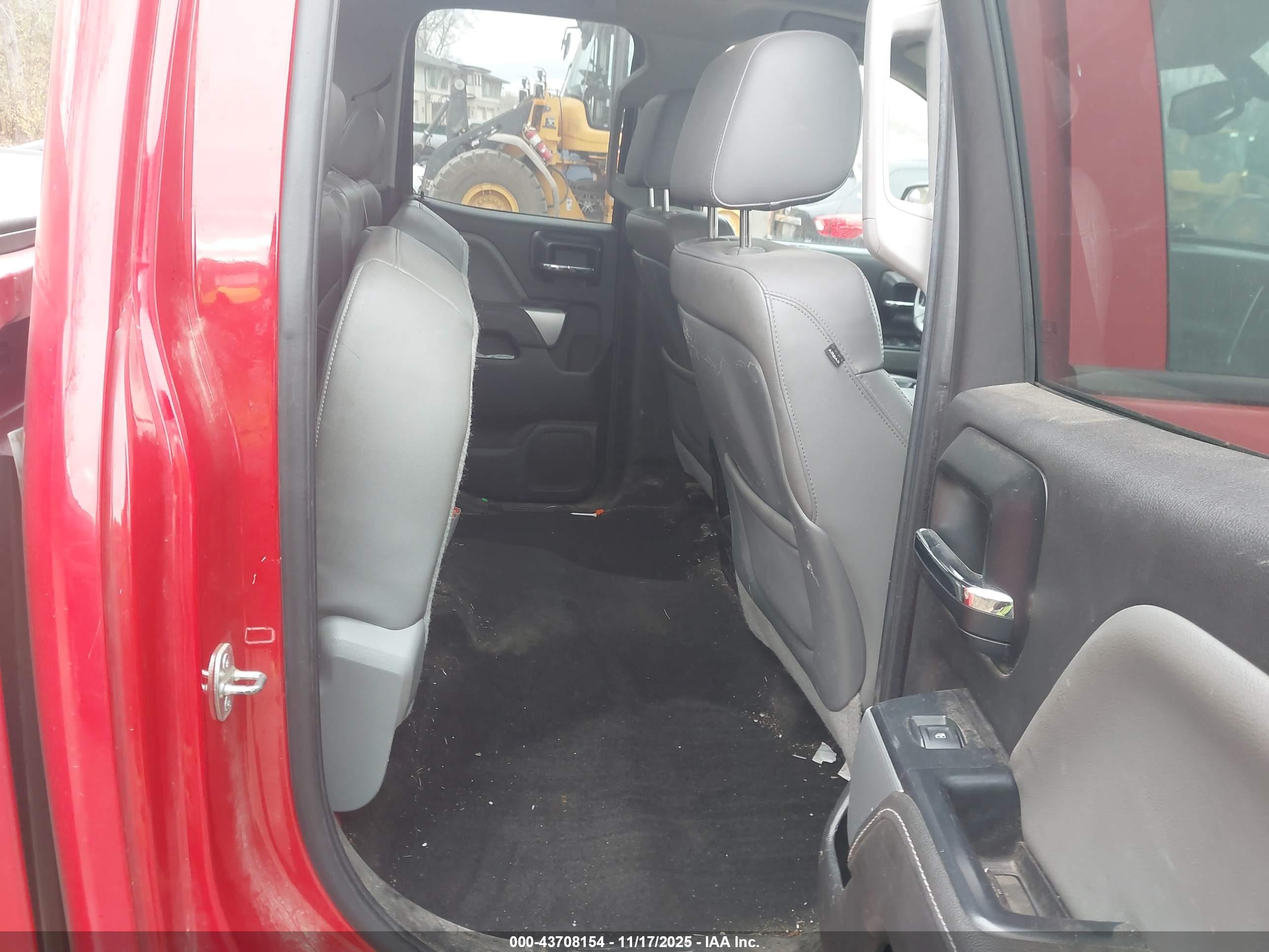 CHEVROLET SILVERADO image 8