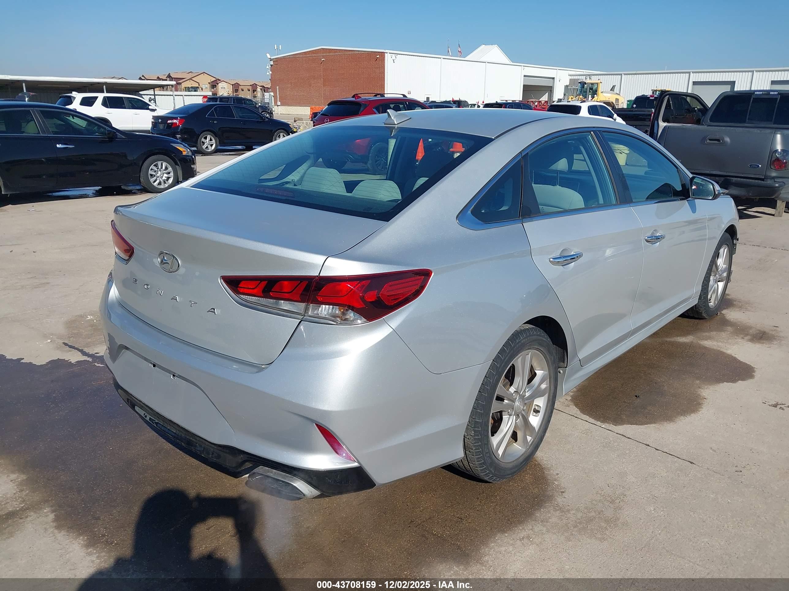 HYUNDAI SONATA image 4