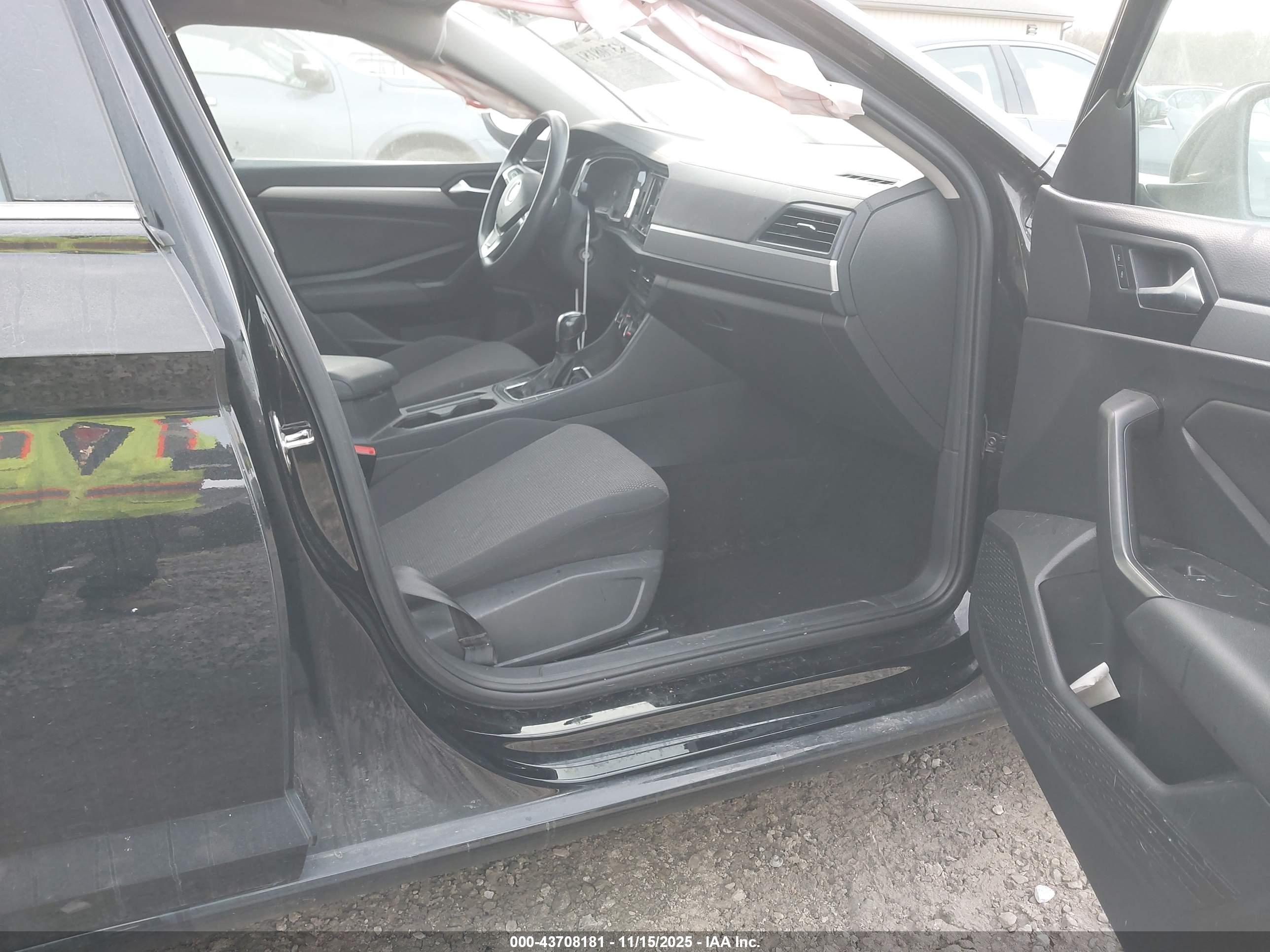 VOLKSWAGEN JETTA image 5