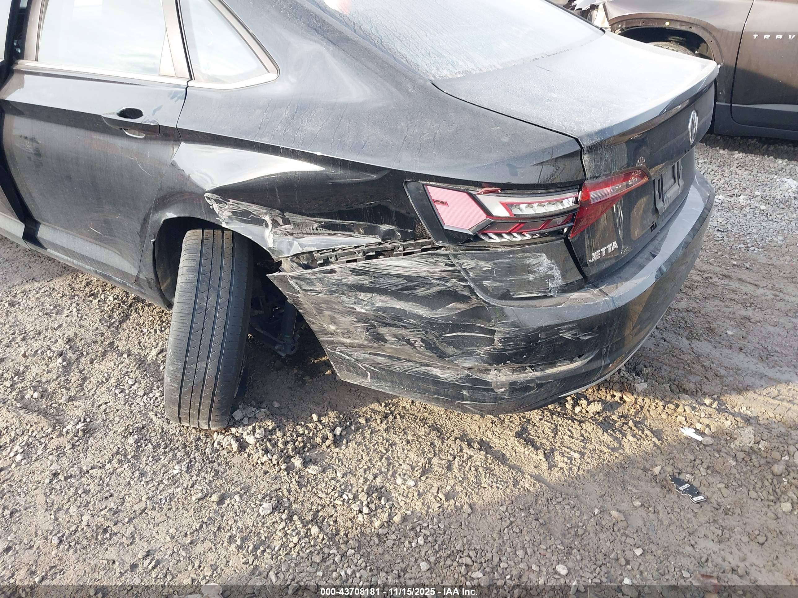 VOLKSWAGEN JETTA image 6