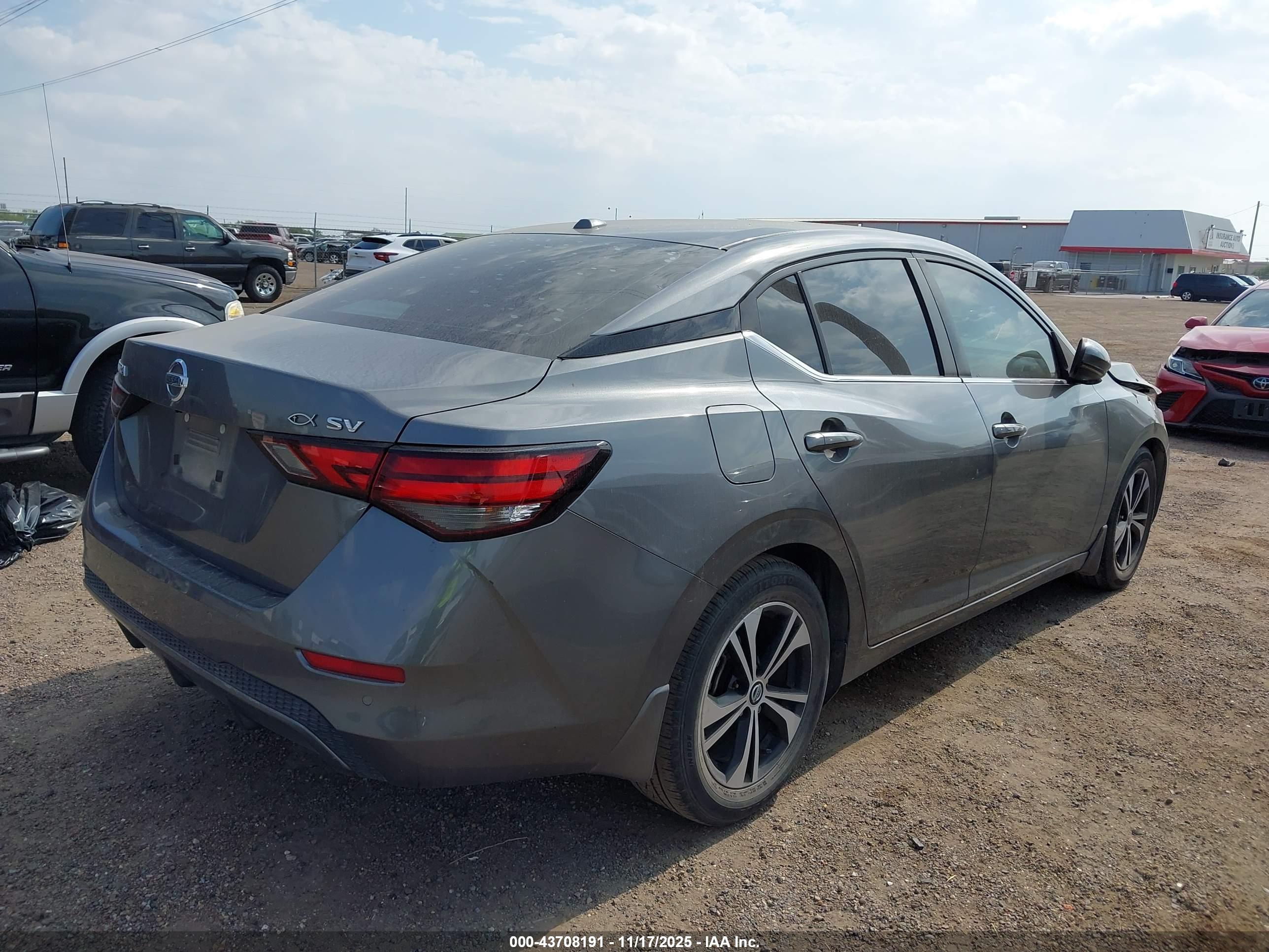 NISSAN SENTRA image 4