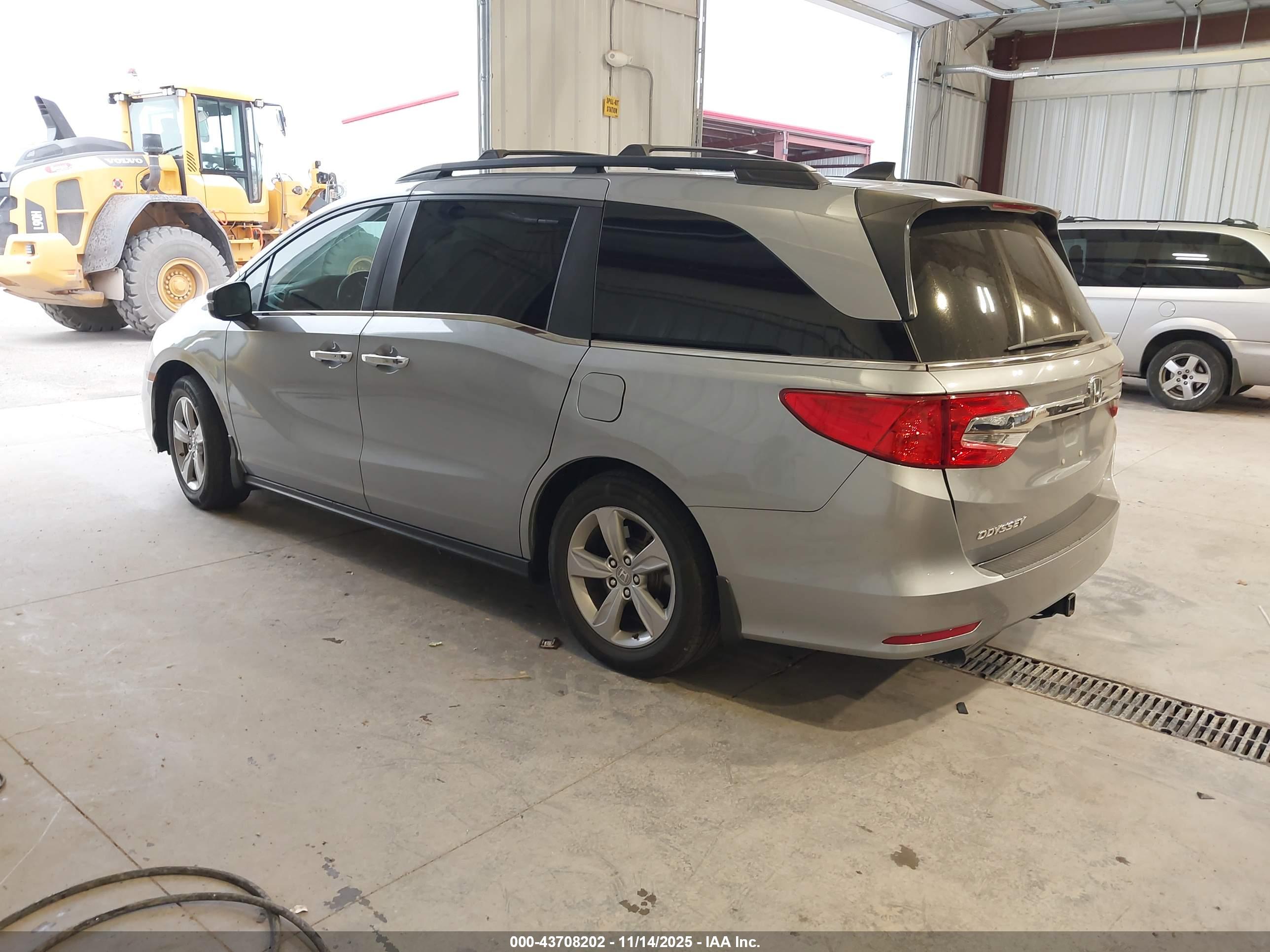 HONDA ODYSSEY image 3