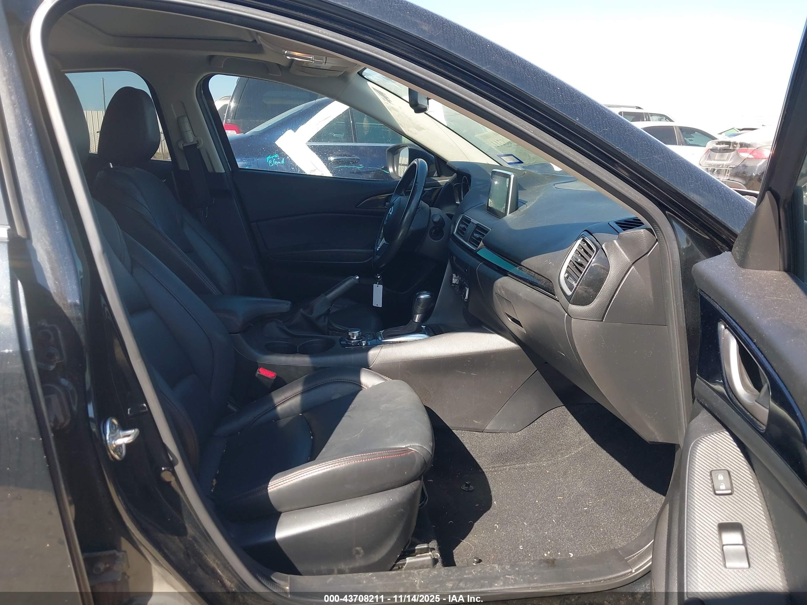 MAZDA MAZDA3 image 5
