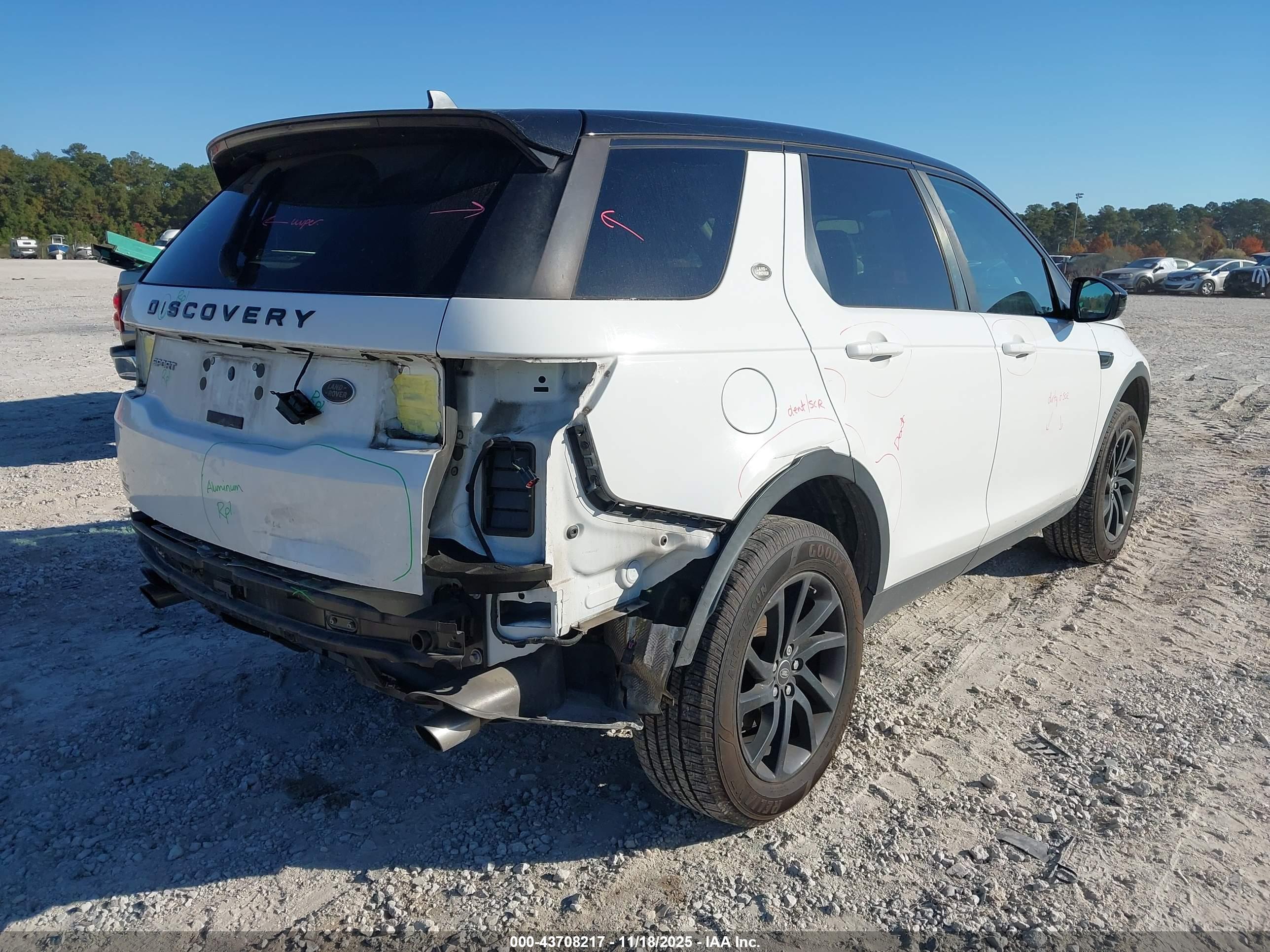 LAND ROVER image 4