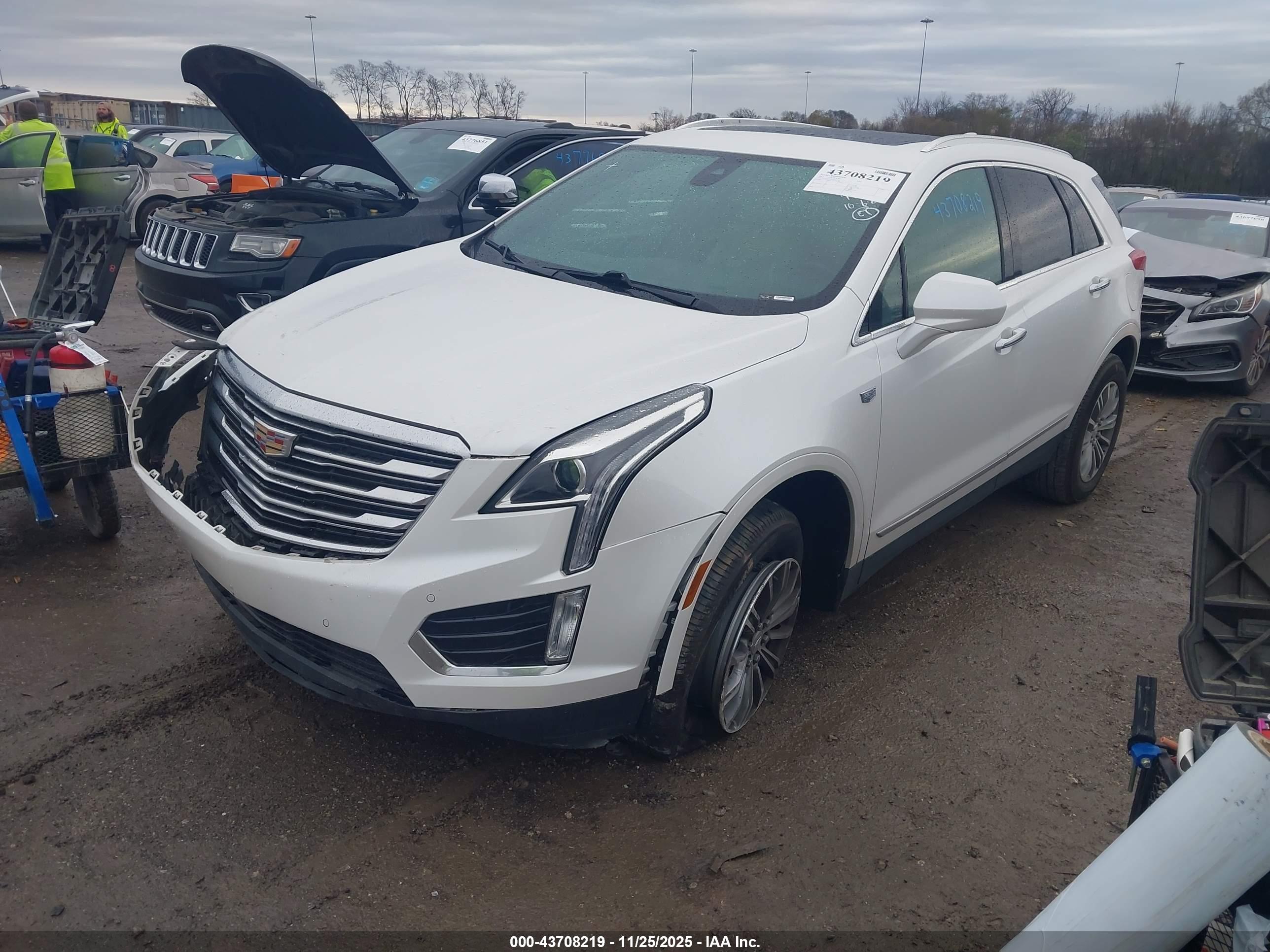 CADILLAC XT5 image 2