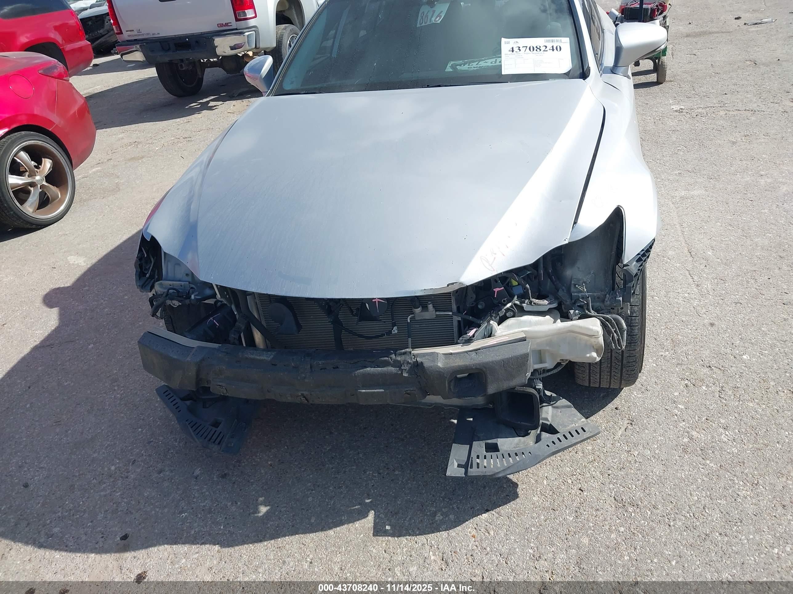 LEXUS IS image 6