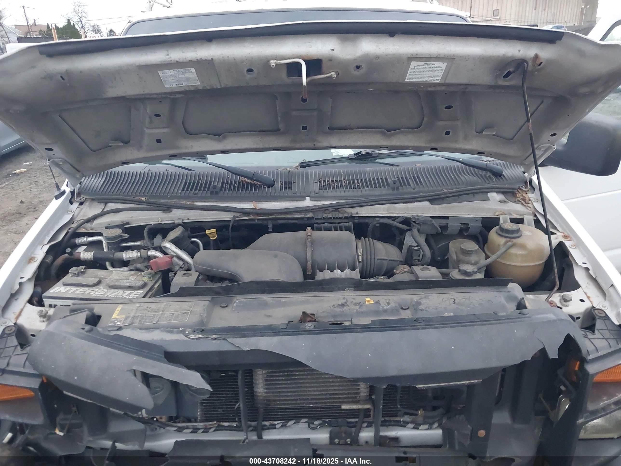 FORD E-250 image 10