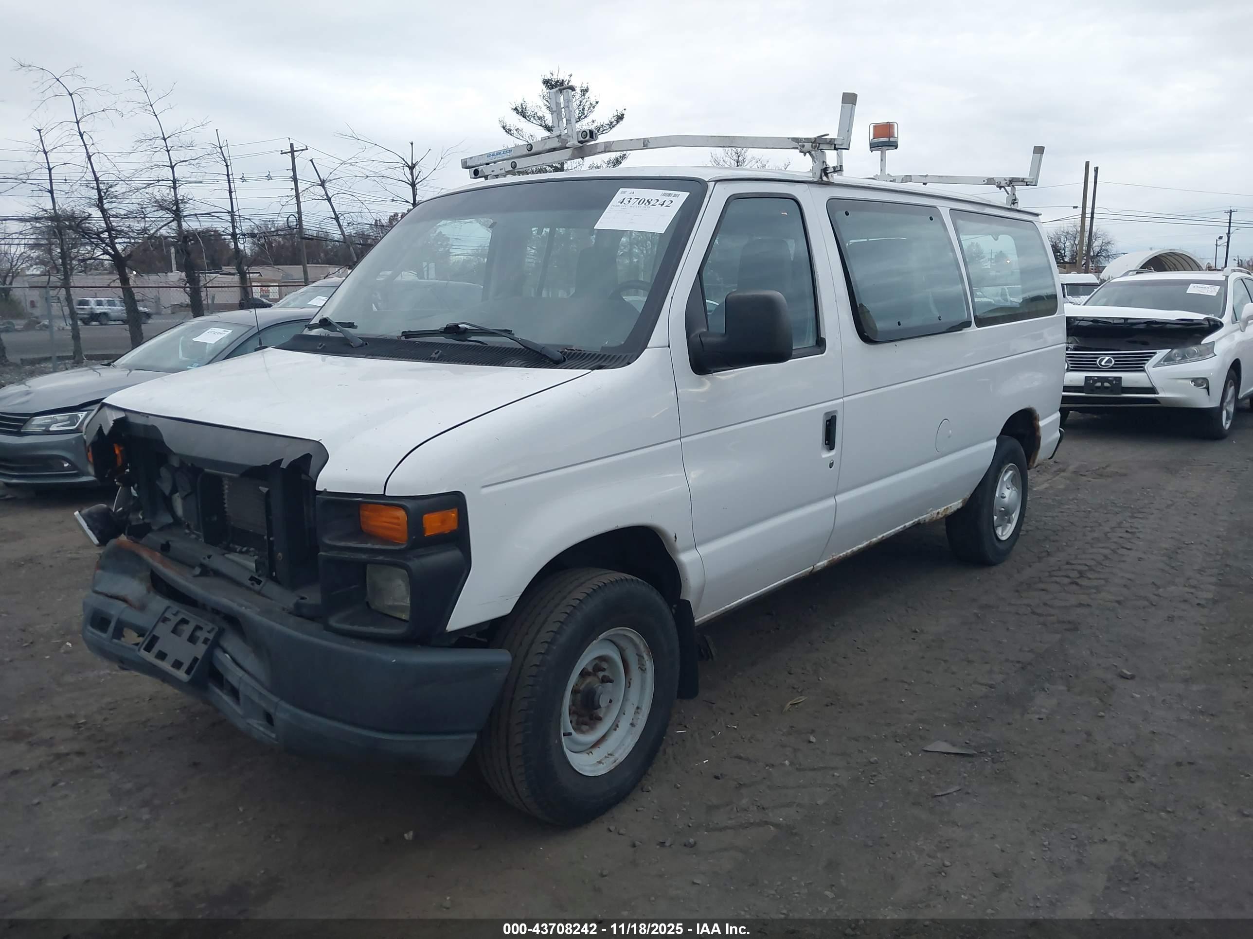 FORD E-250 image 2