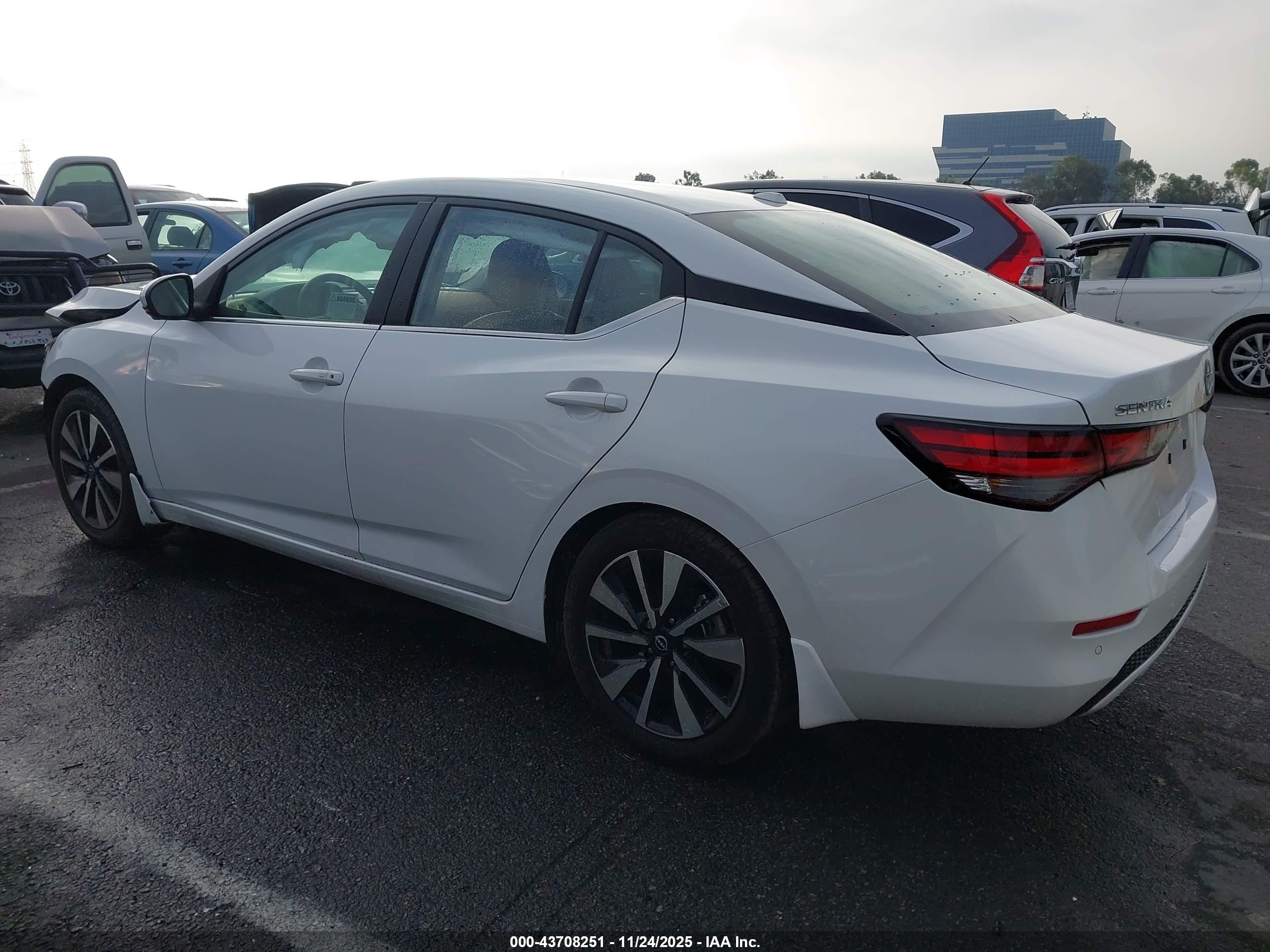 NISSAN SENTRA image 3