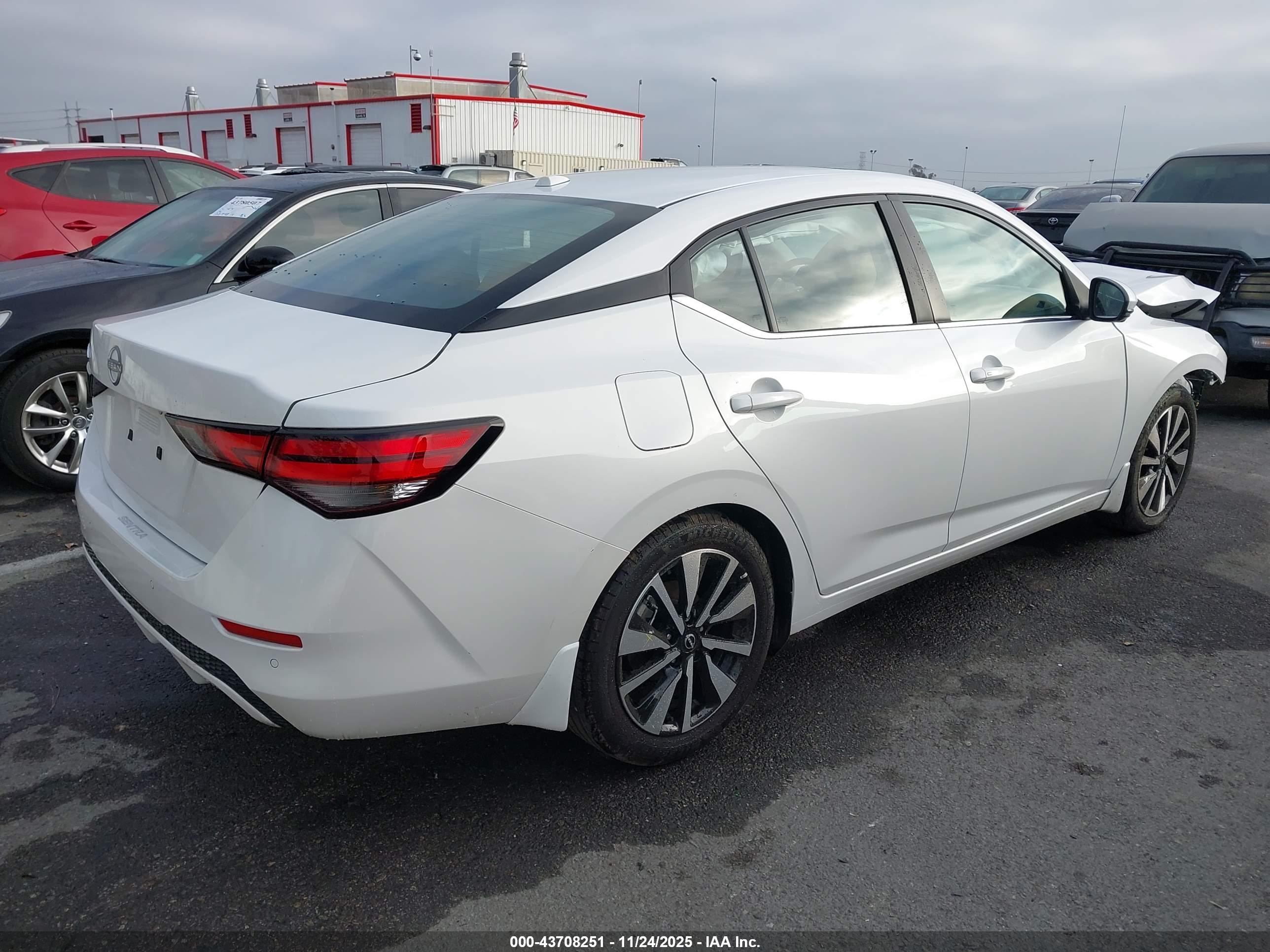 NISSAN SENTRA image 4