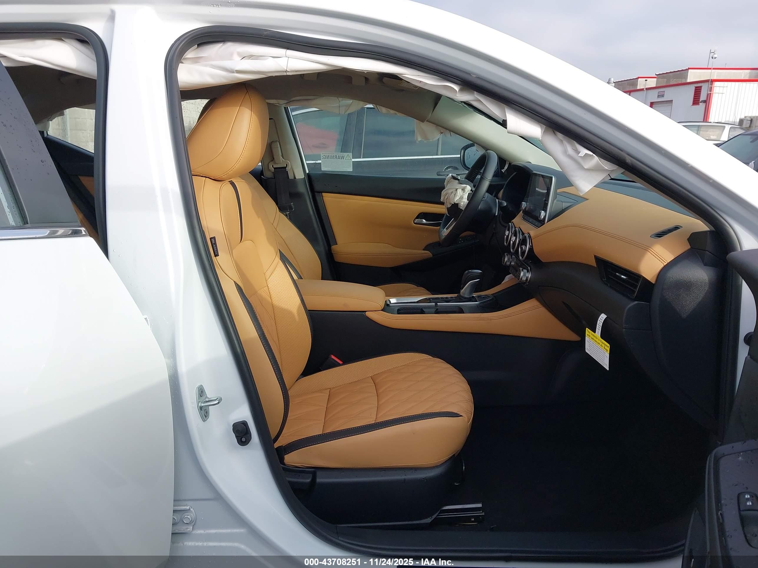 NISSAN SENTRA image 5