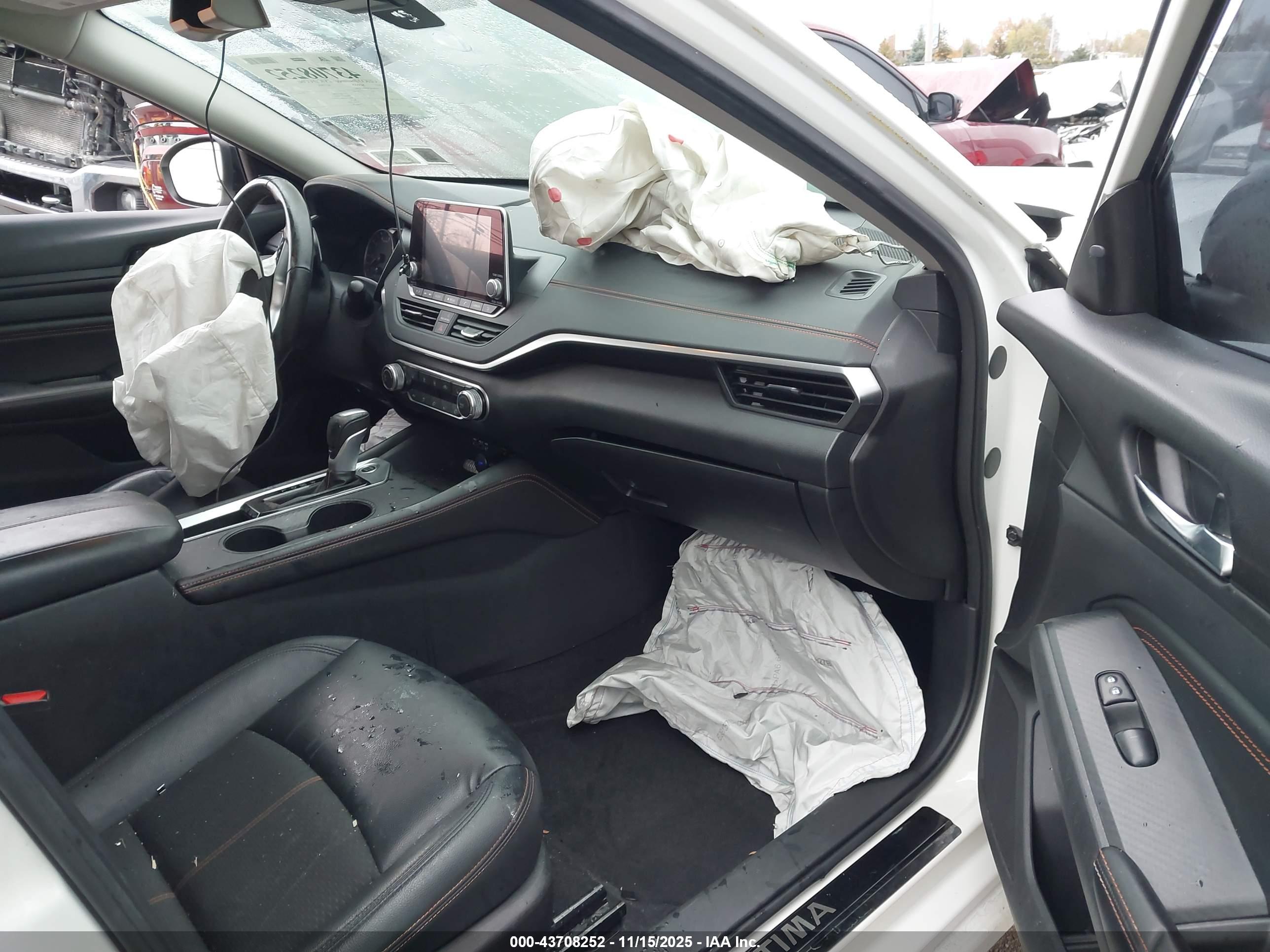 NISSAN ALTIMA image 5