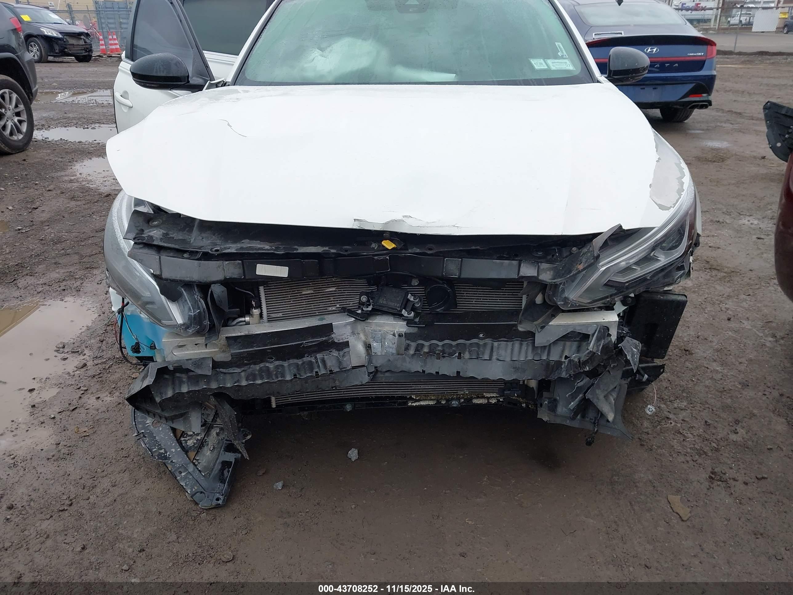 NISSAN ALTIMA image 6