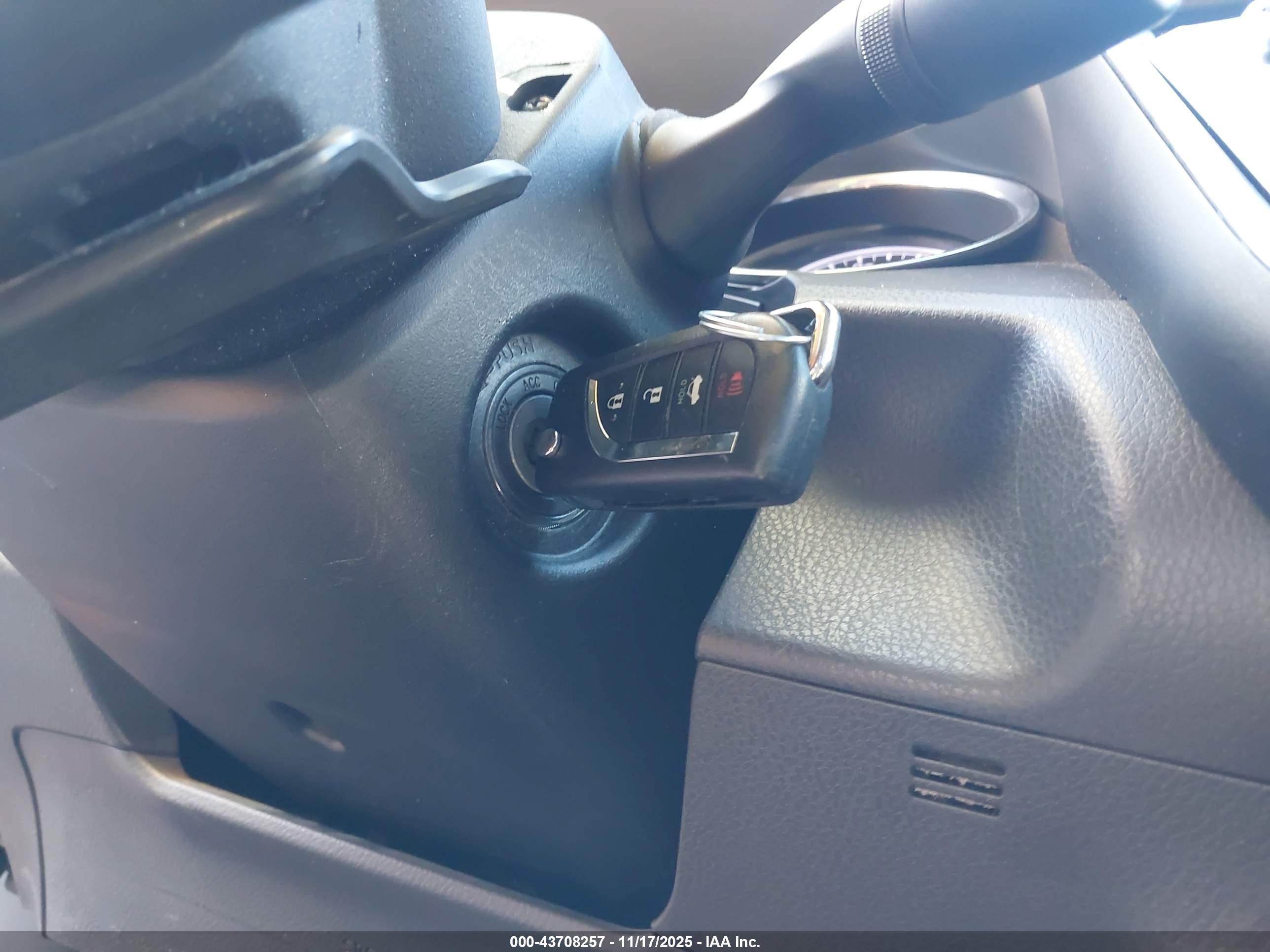 TOYOTA CAMRY image 11