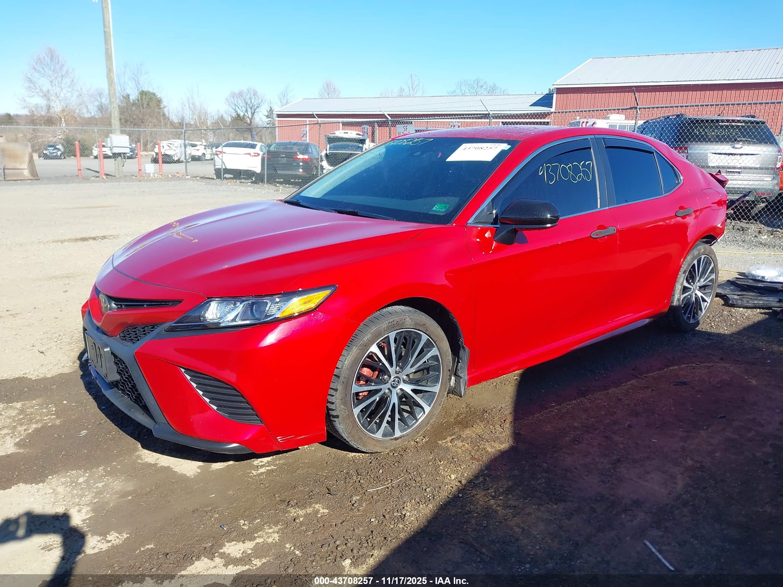 TOYOTA CAMRY image 2