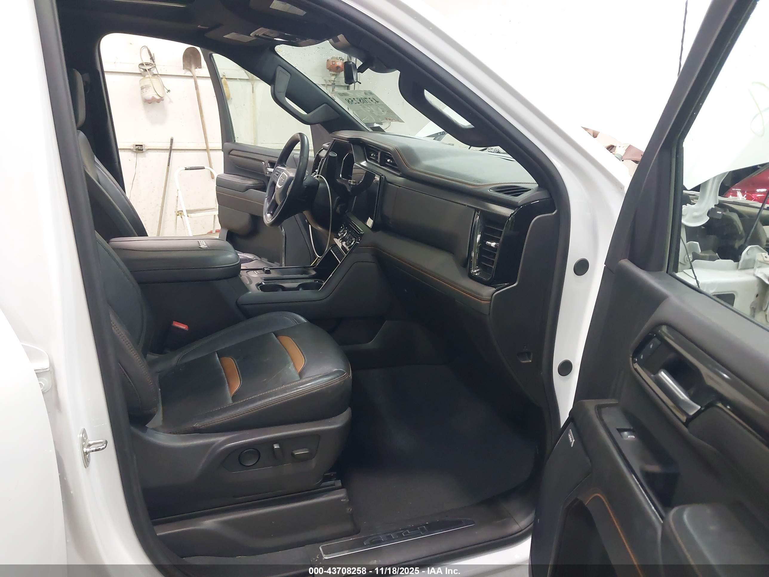 GMC SIERRA image 8