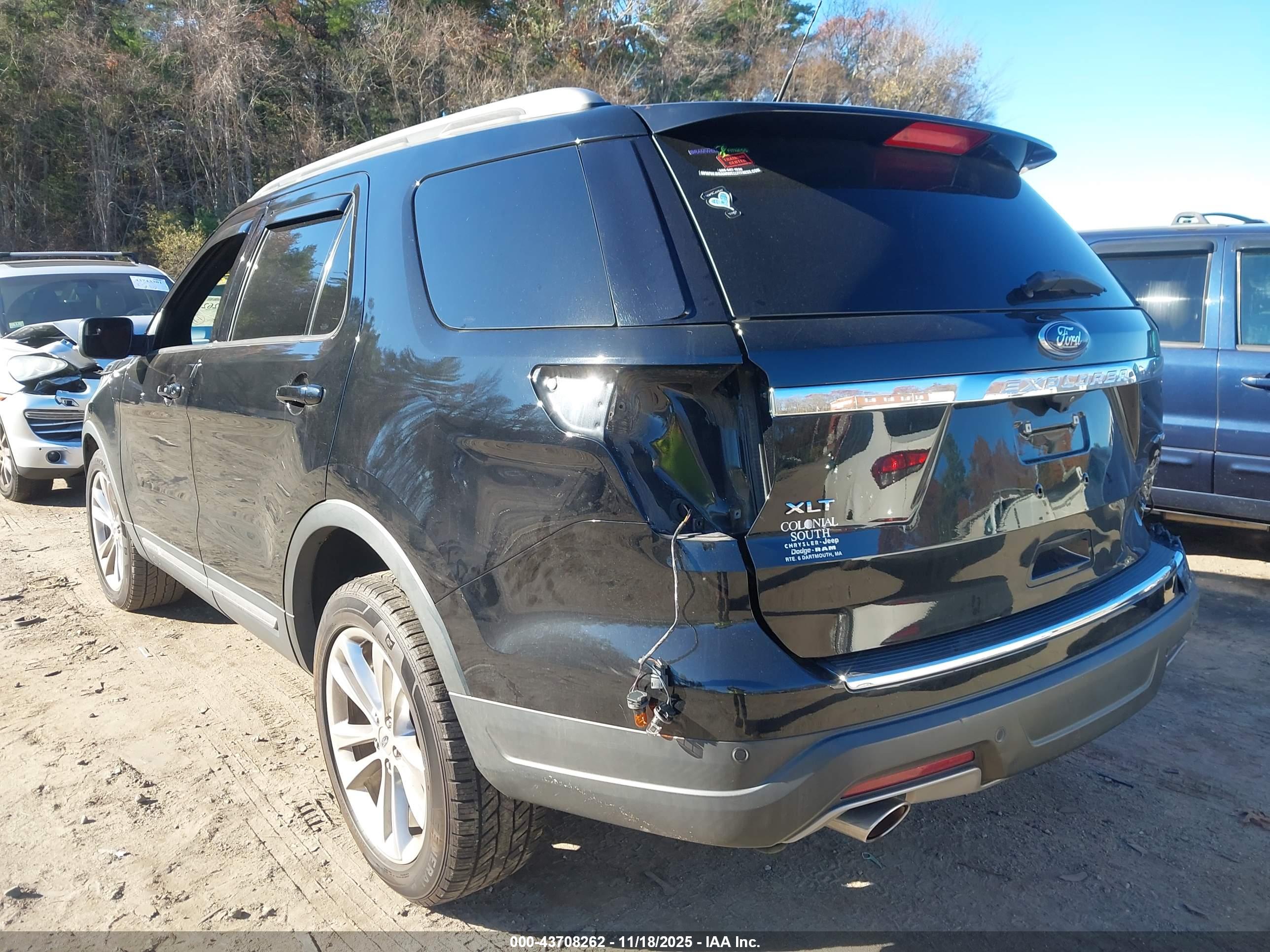 FORD EXPLORER image 3