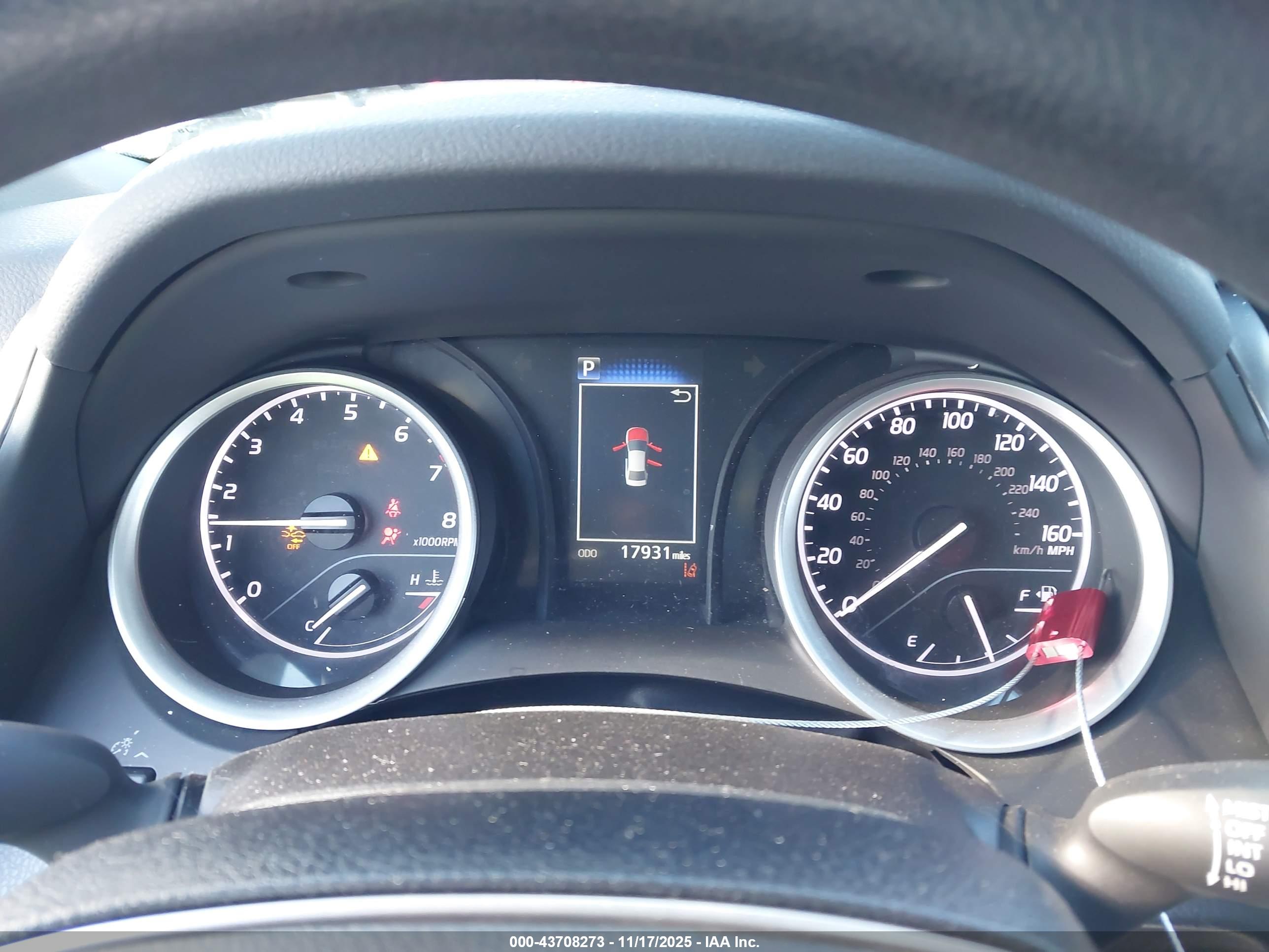 TOYOTA CAMRY image 7