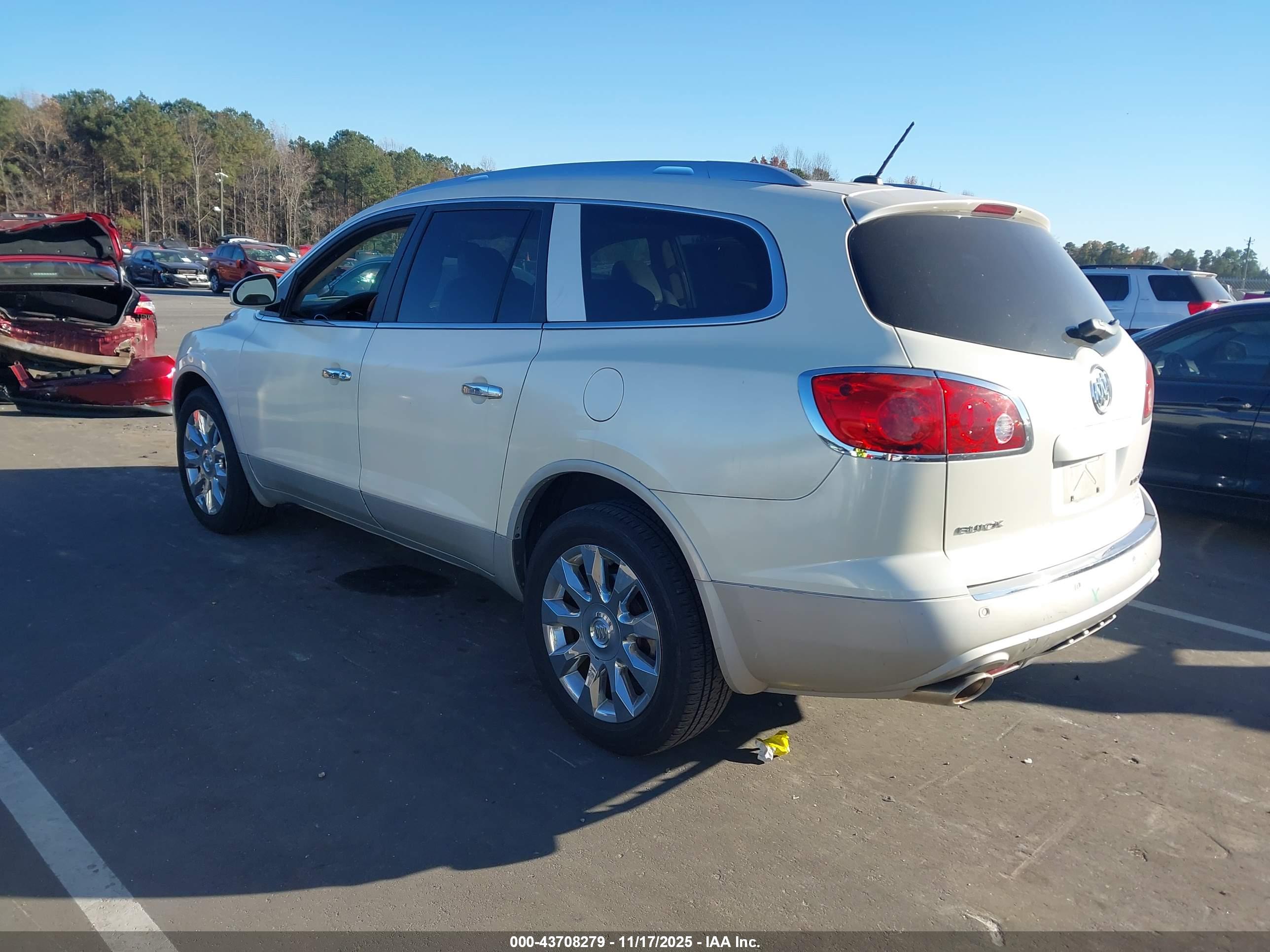 BUICK ENCLAVE image 3