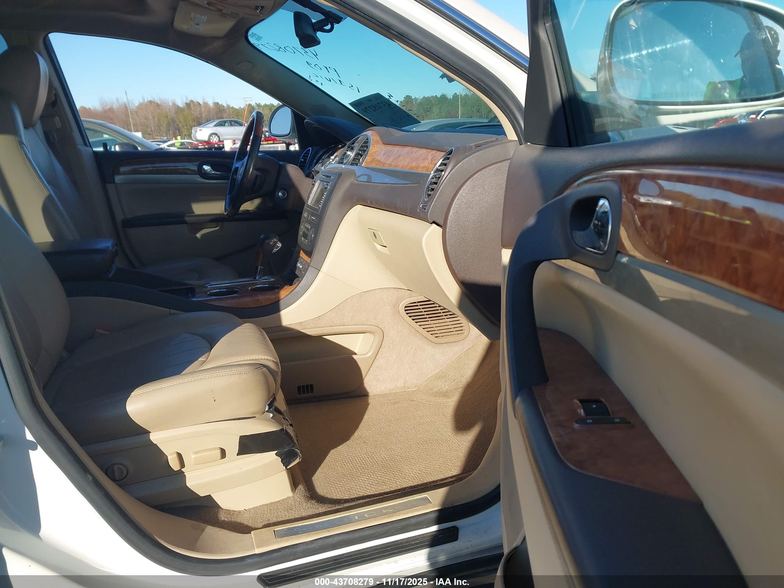 BUICK ENCLAVE image 5