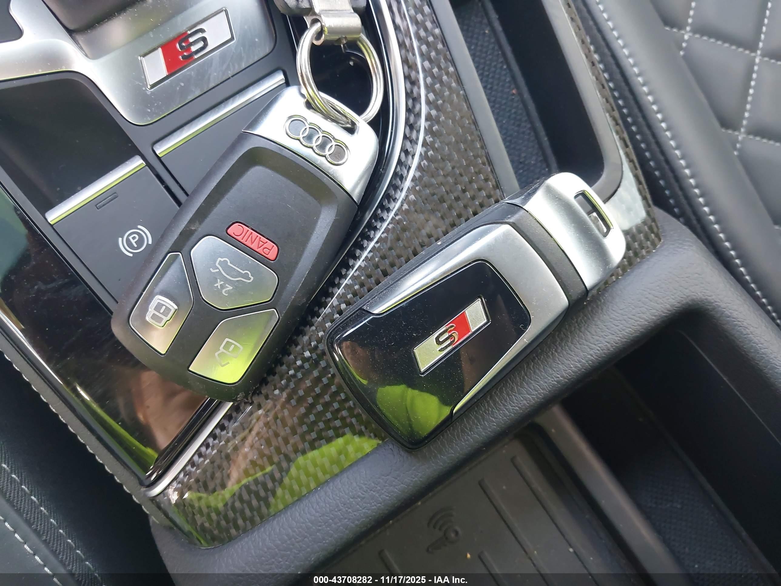 AUDI S5 image 11