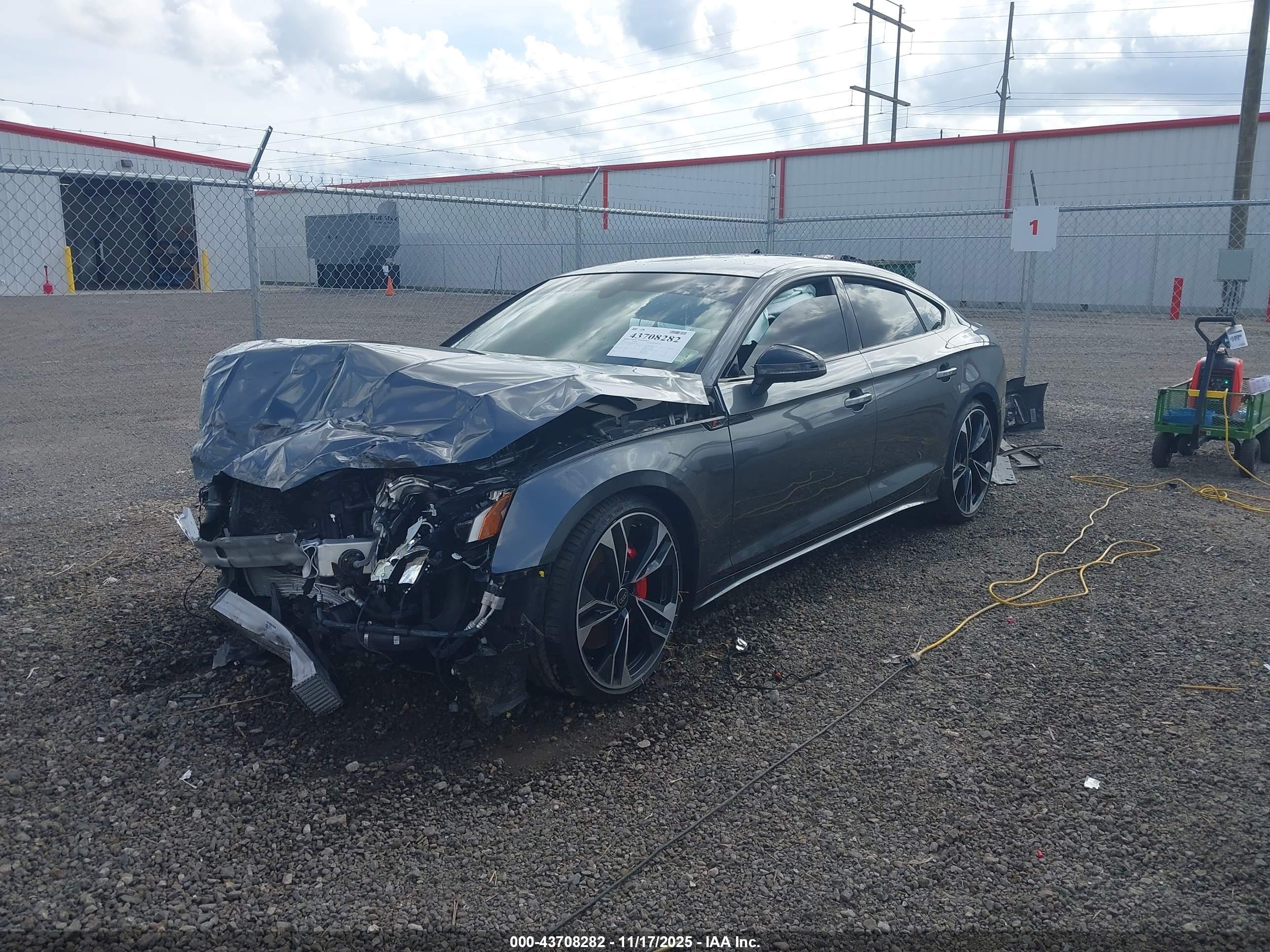 AUDI S5 image 2