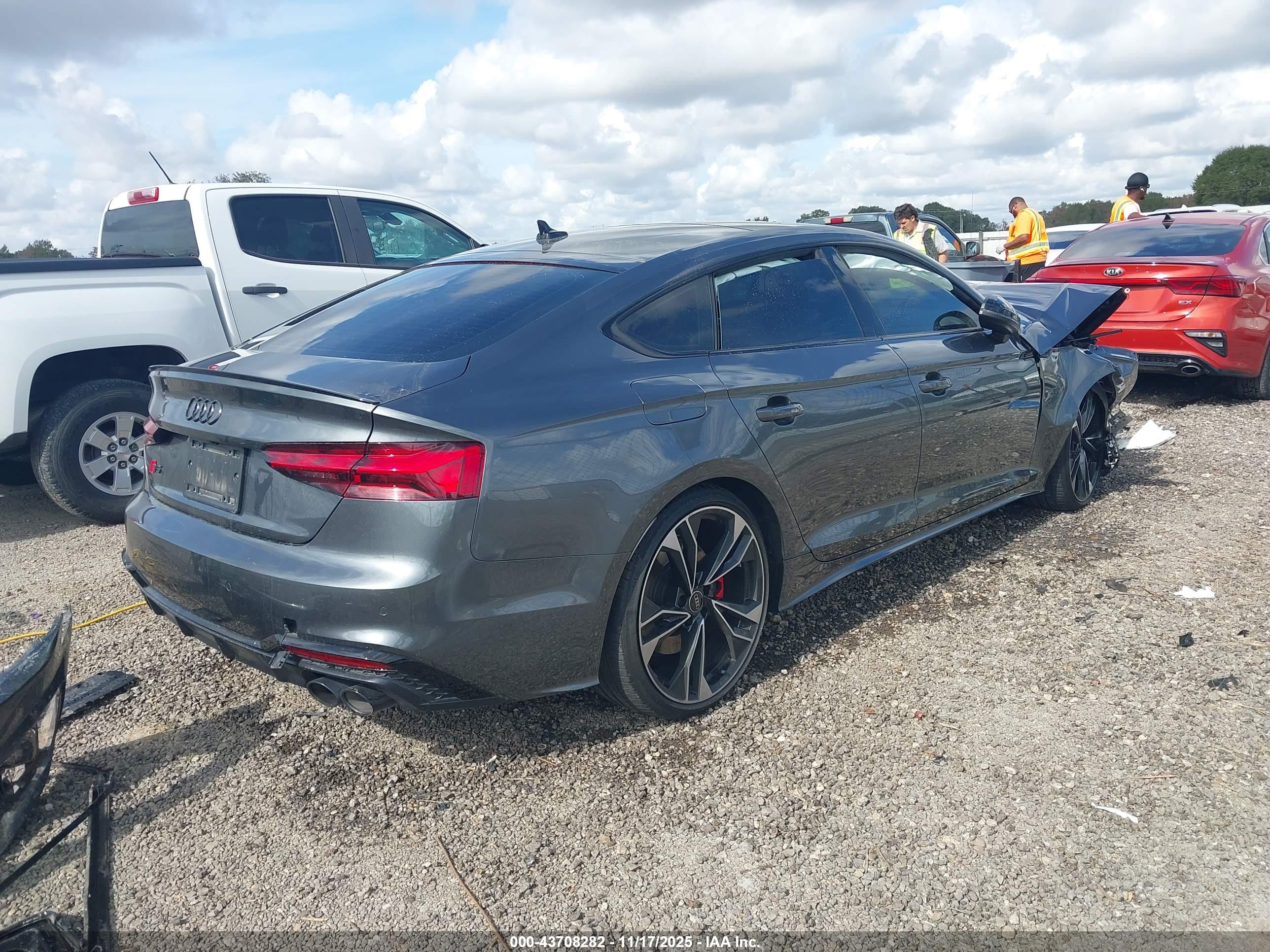 AUDI S5 image 4