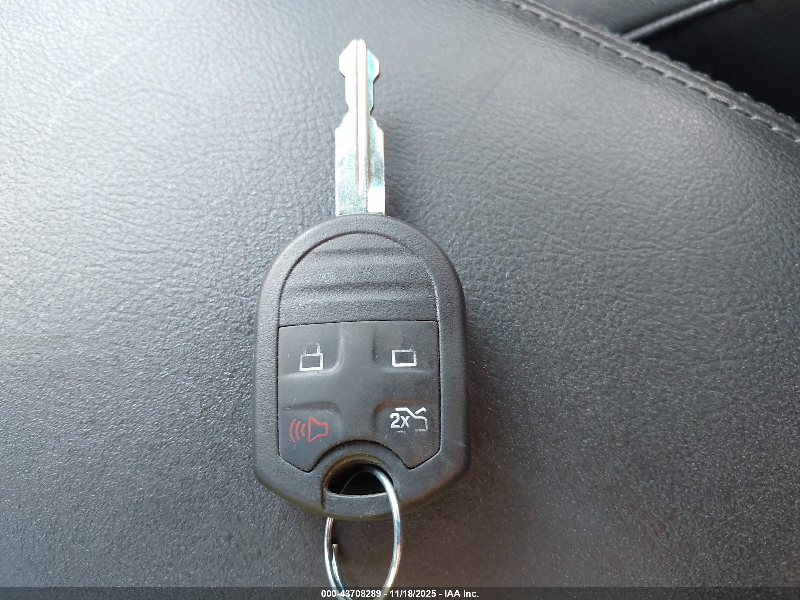 FORD EXPLORER image 11