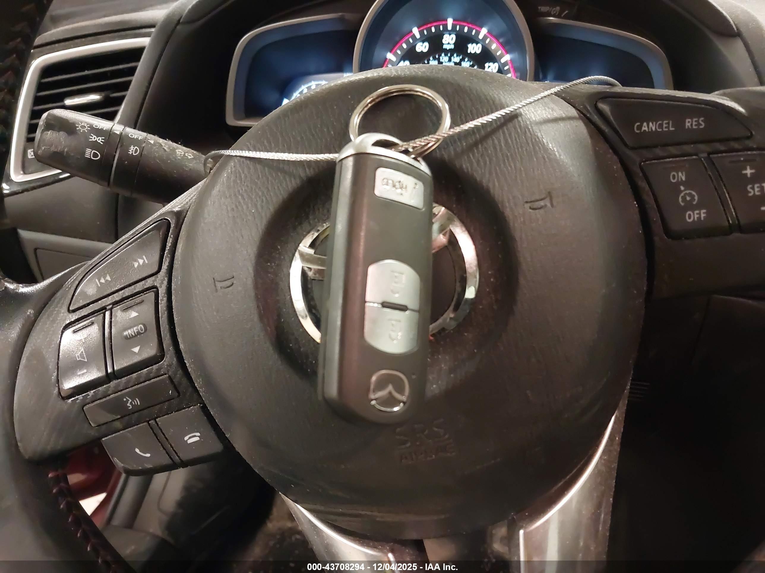 MAZDA MAZDA3 image 11
