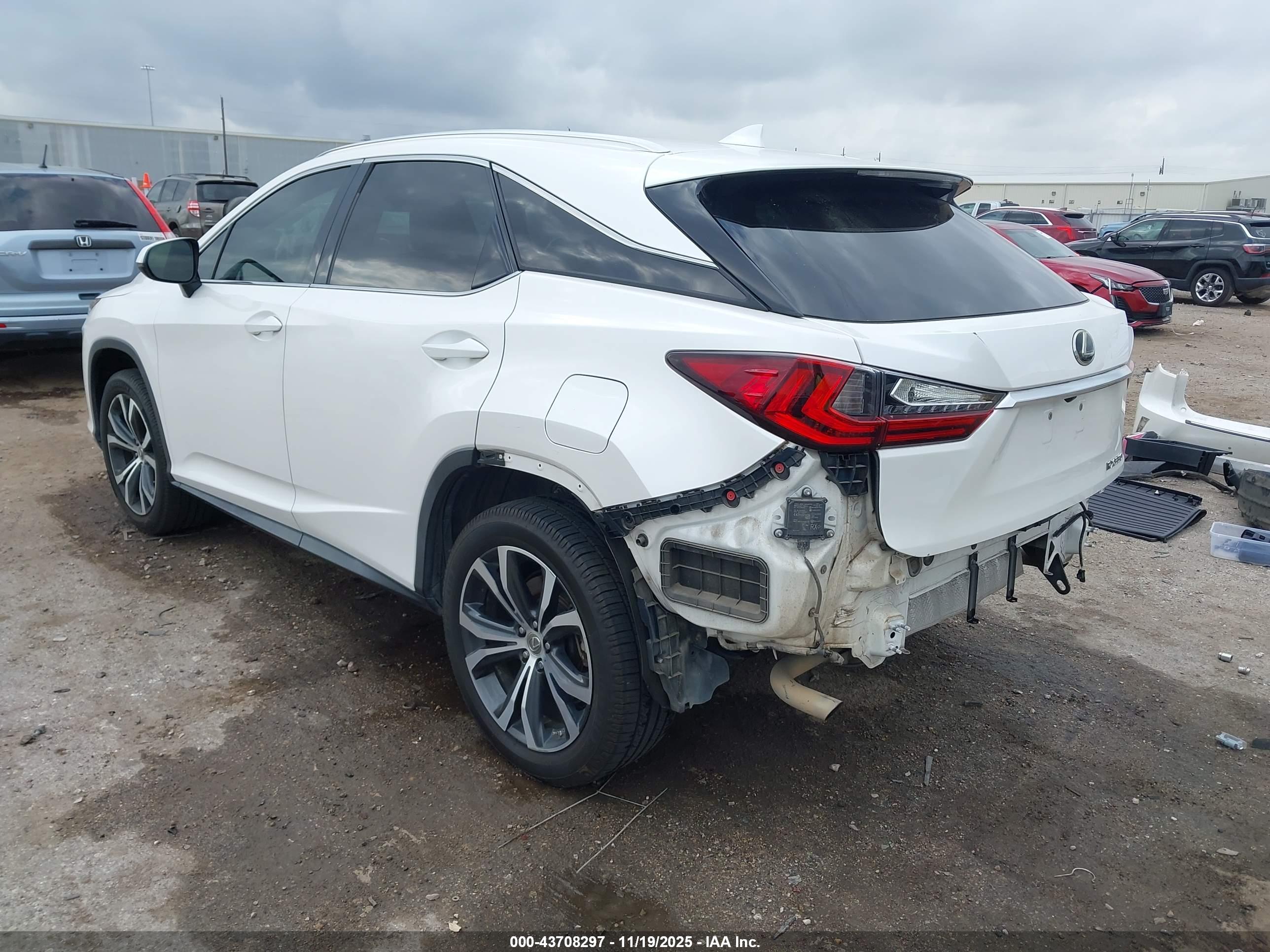LEXUS RX image 3