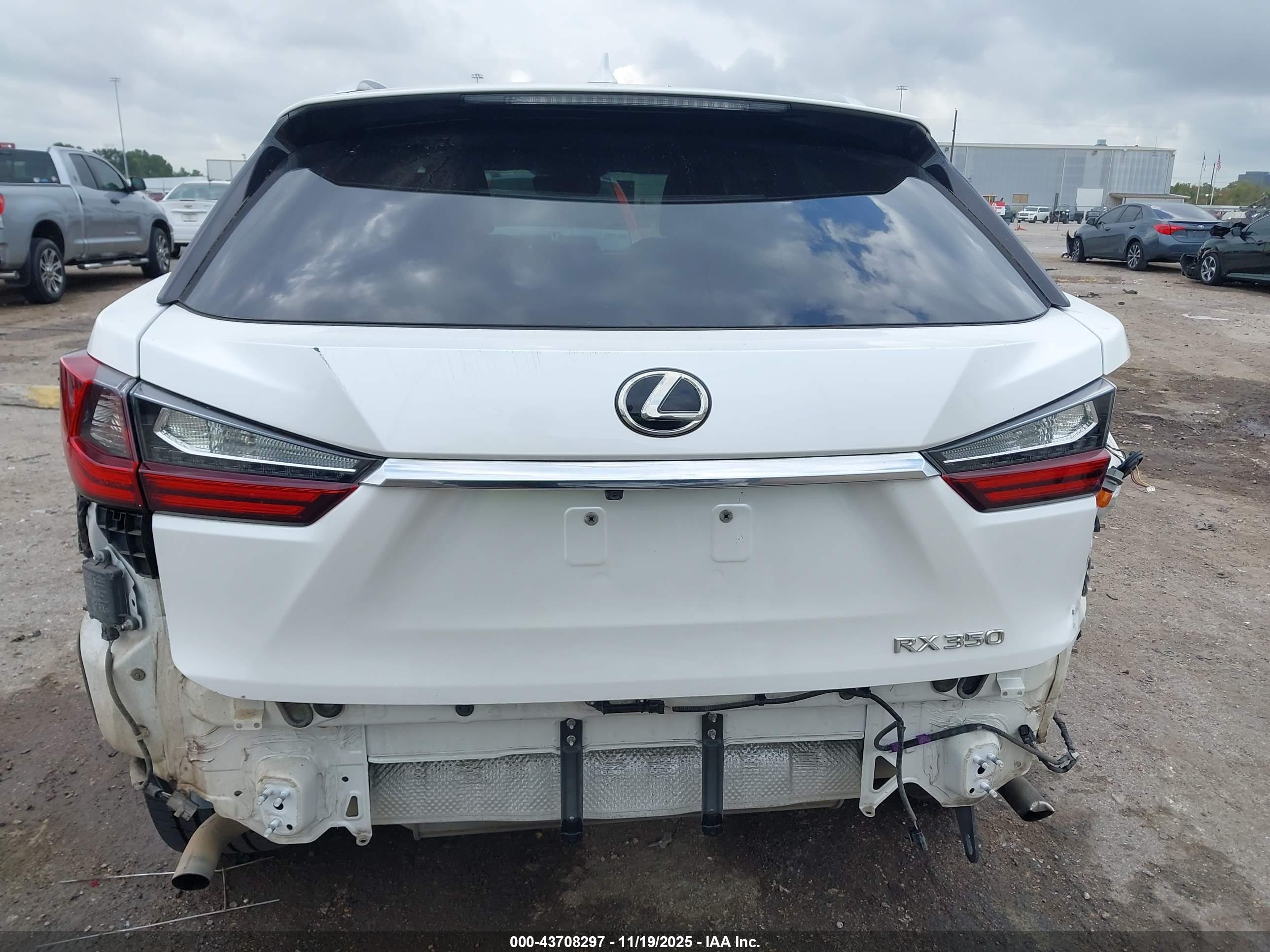 LEXUS RX image 6
