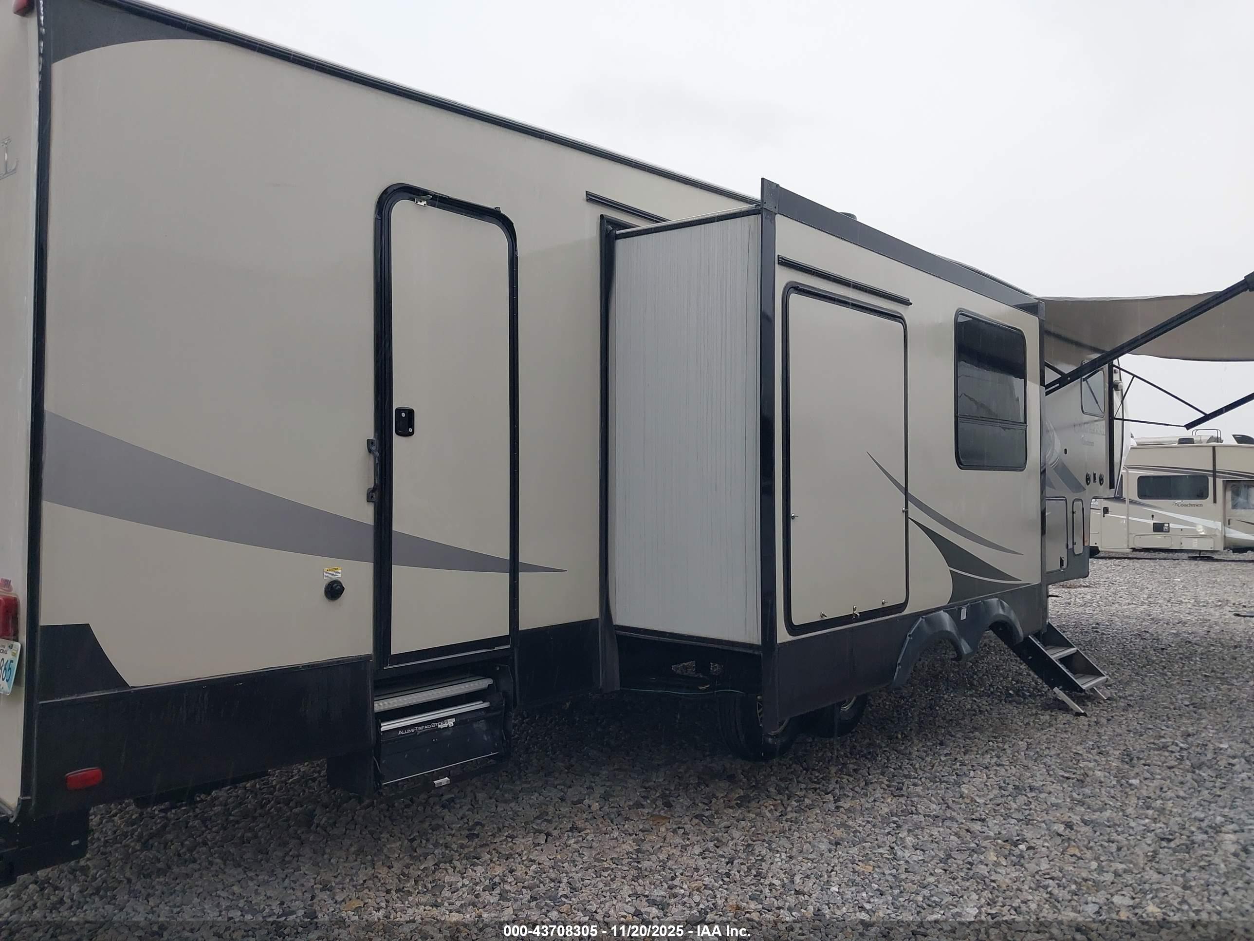 COACHMEN CHAPARRAL image 4