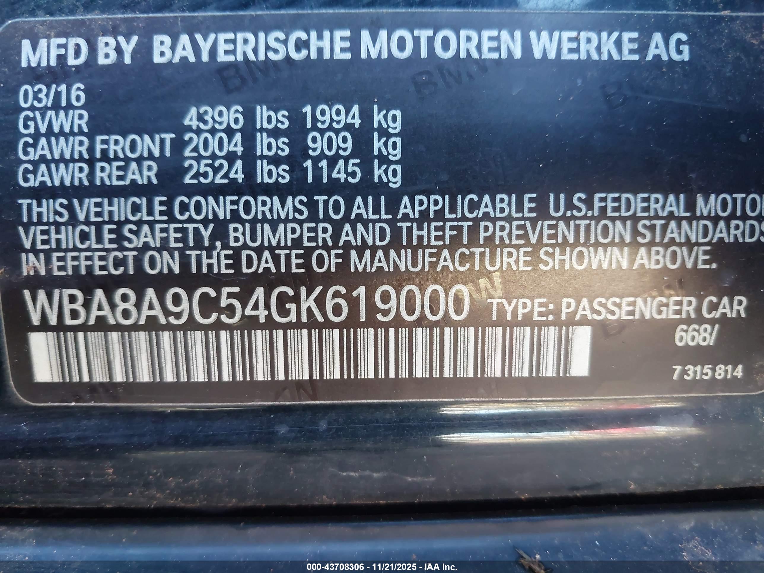 BMW 320I image 9