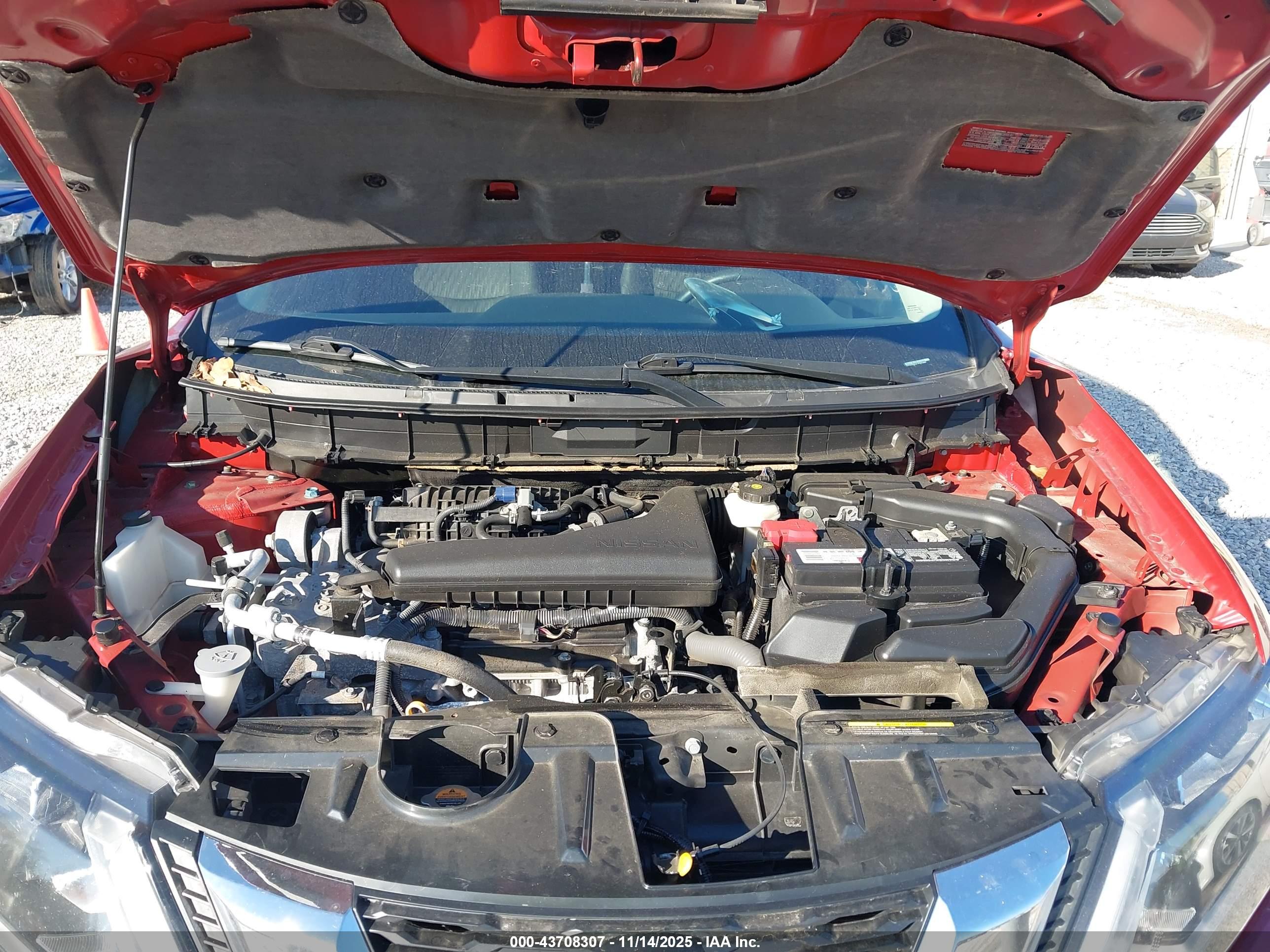 NISSAN ROGUE image 10