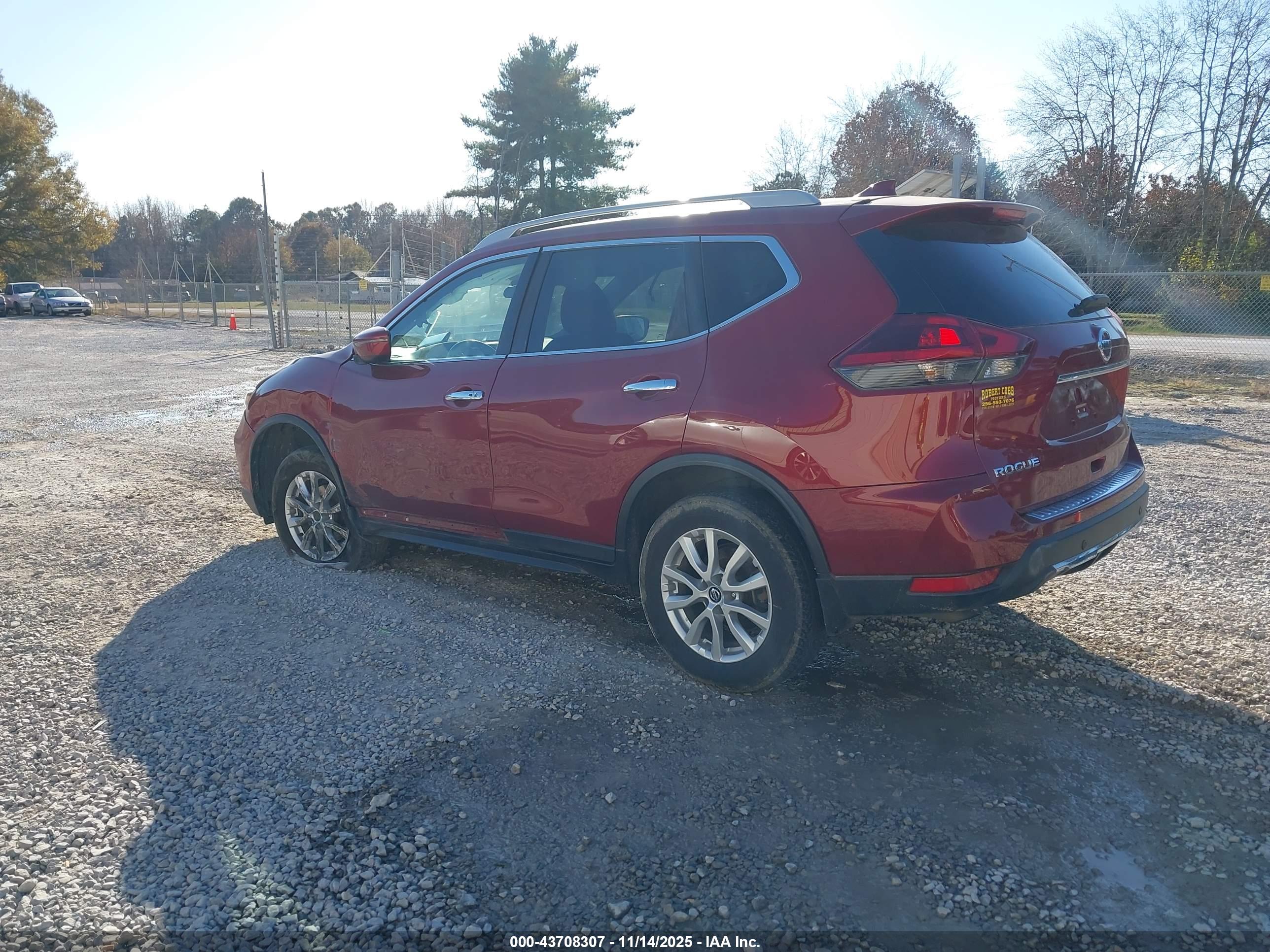 NISSAN ROGUE image 3